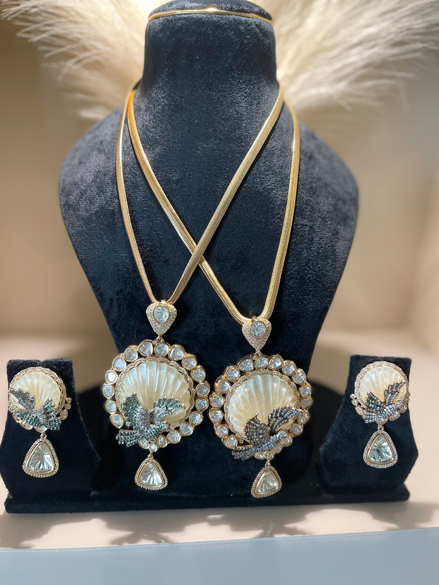 Pakshee: 3D Bird MOP Moissanite Necklace Set