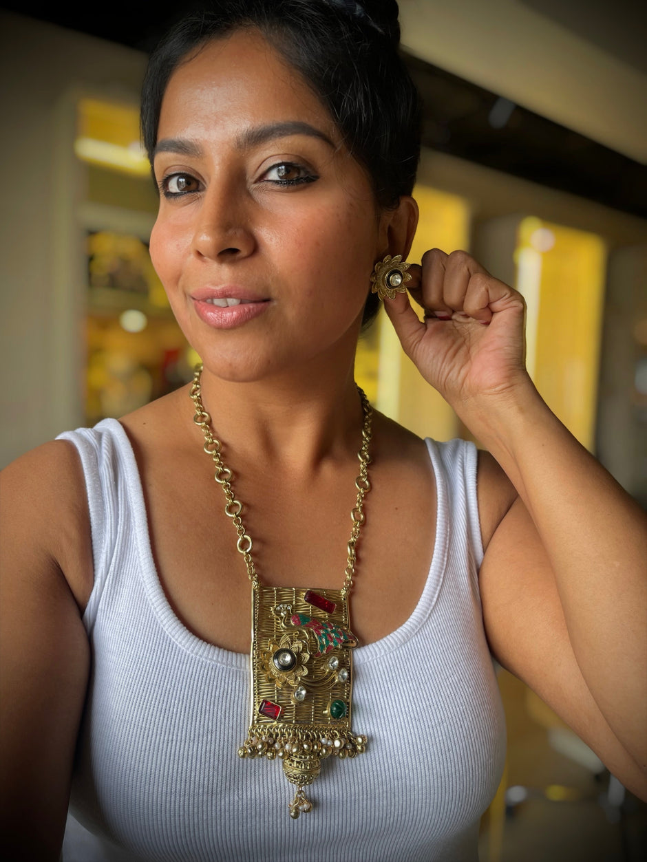 Majestic Heritage: Peacock Necklace Set