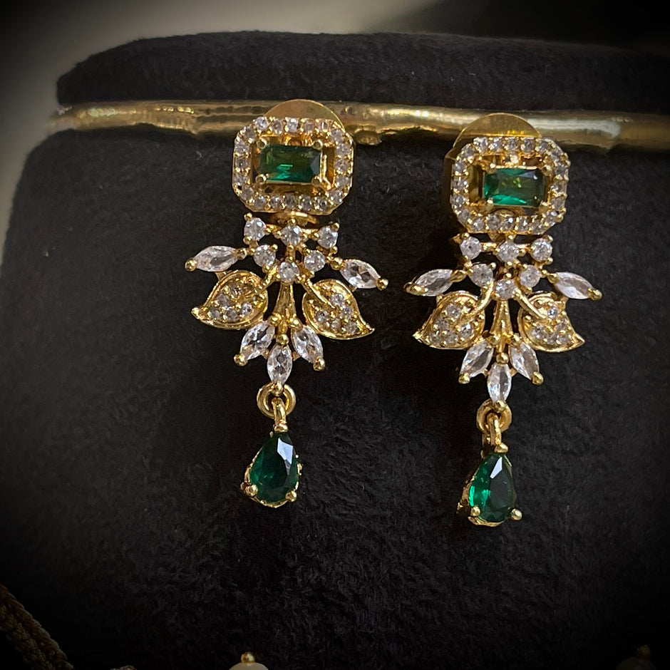 Elegant Luxe Stone Floral Necklace Set