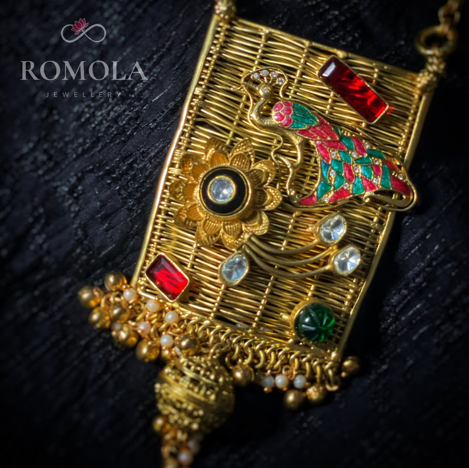 Majestic Heritage: Peacock Necklace Set