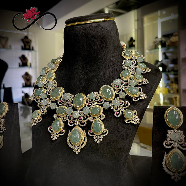 Emerald-like Natural Stone Necklace Set