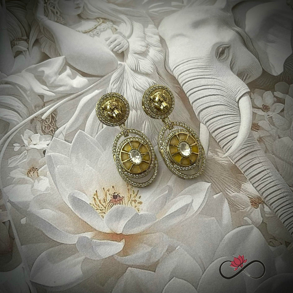 Regal Antique Oval Dangler Earrings Set