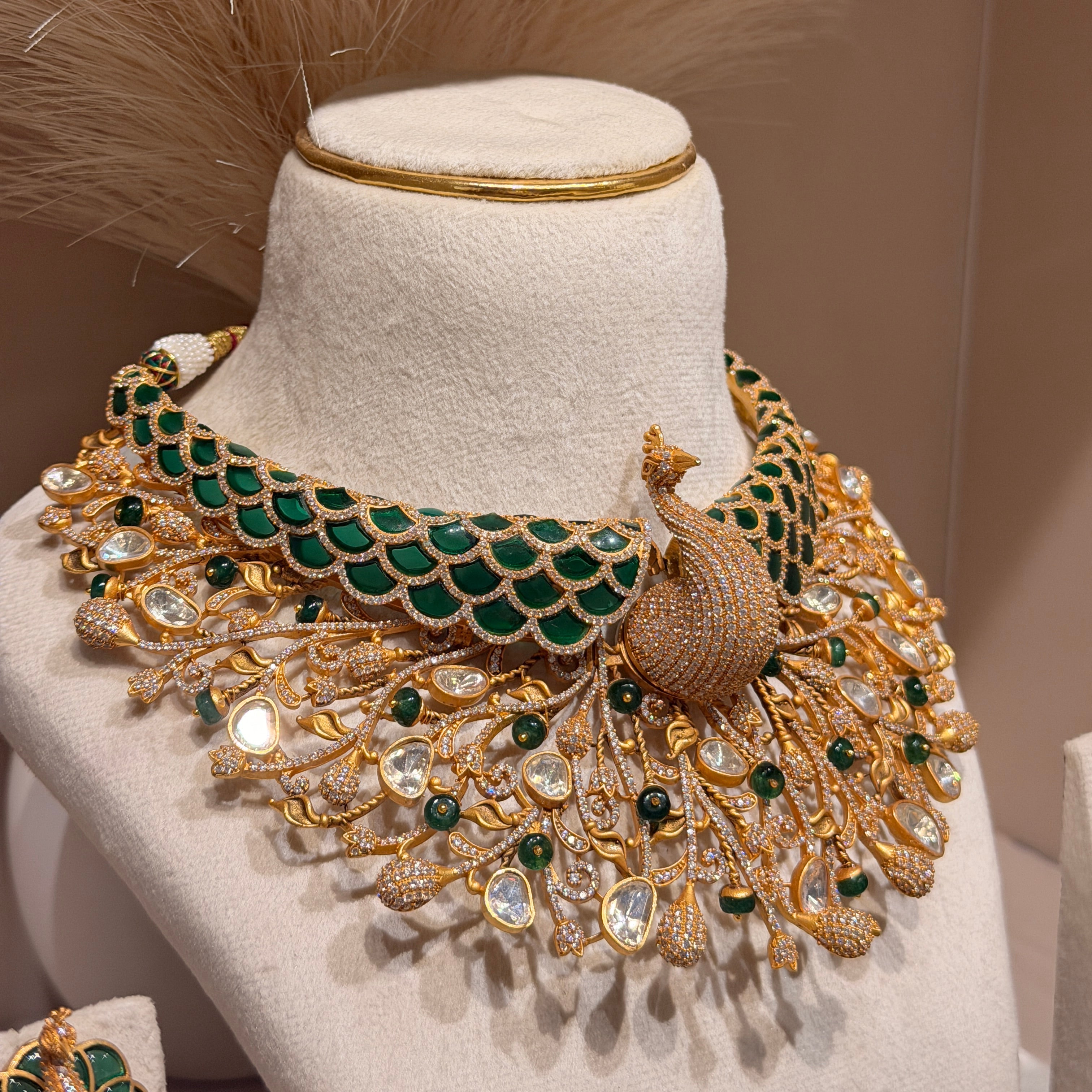 Emerald Dancing Peacock Choker Set