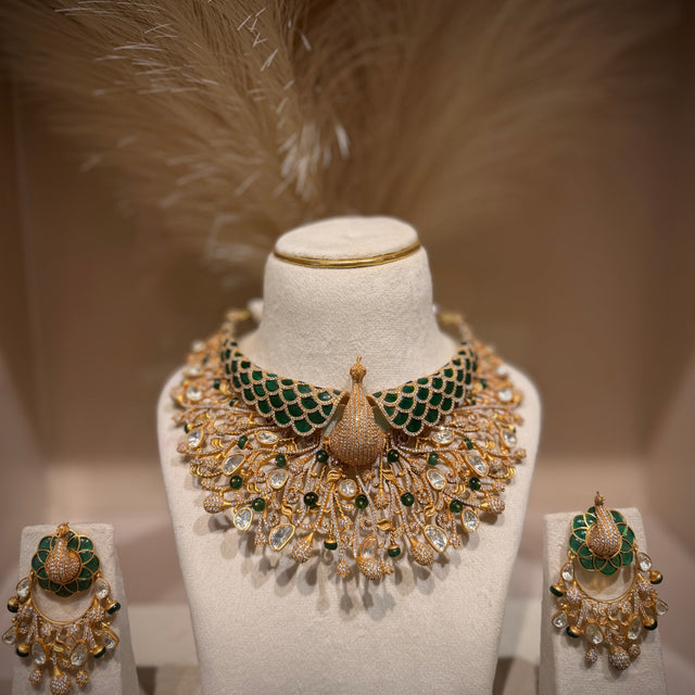 Emerald Dancing Peacock Choker Set