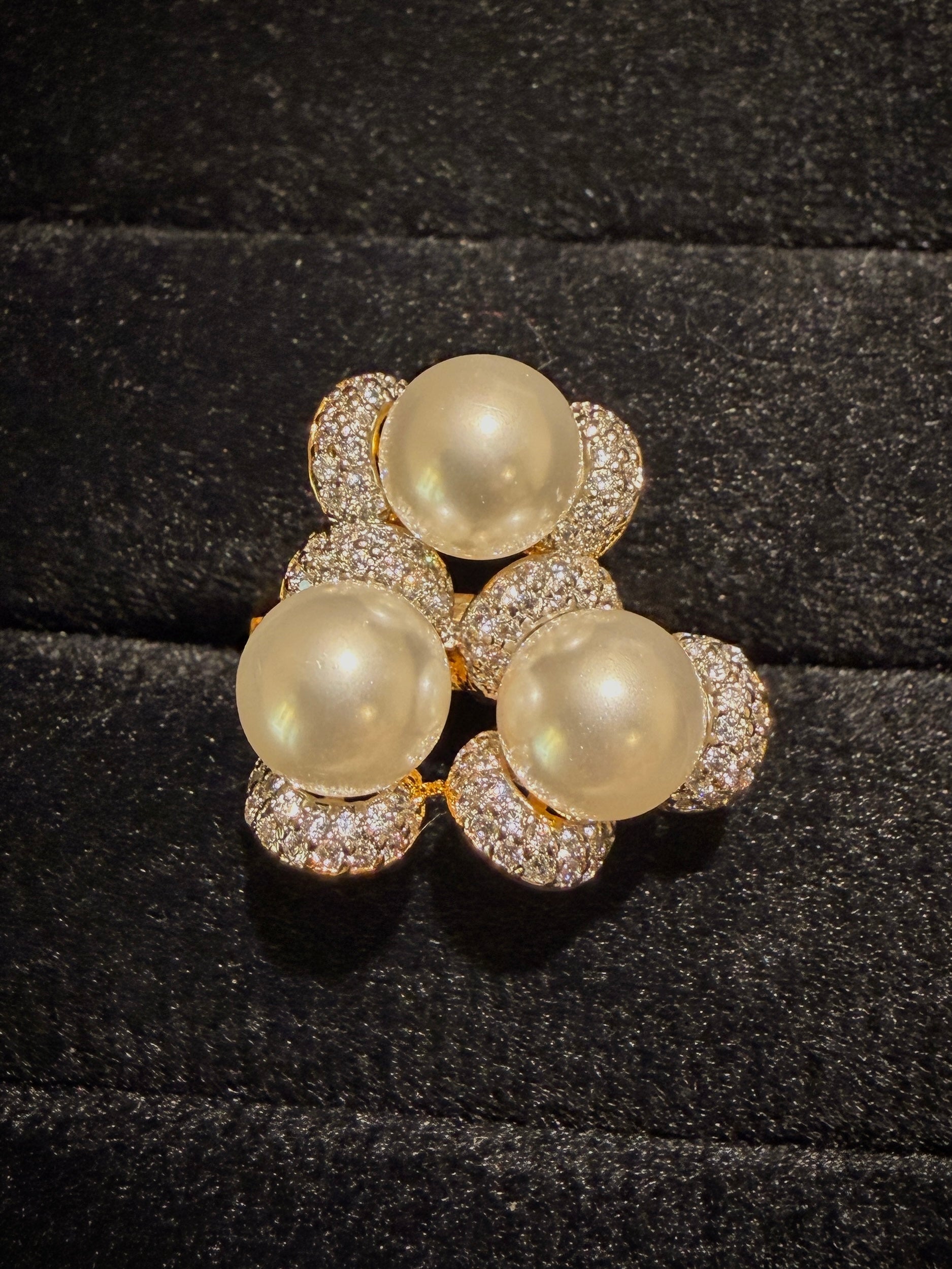 Royal Triple Pearl Cluster Ring