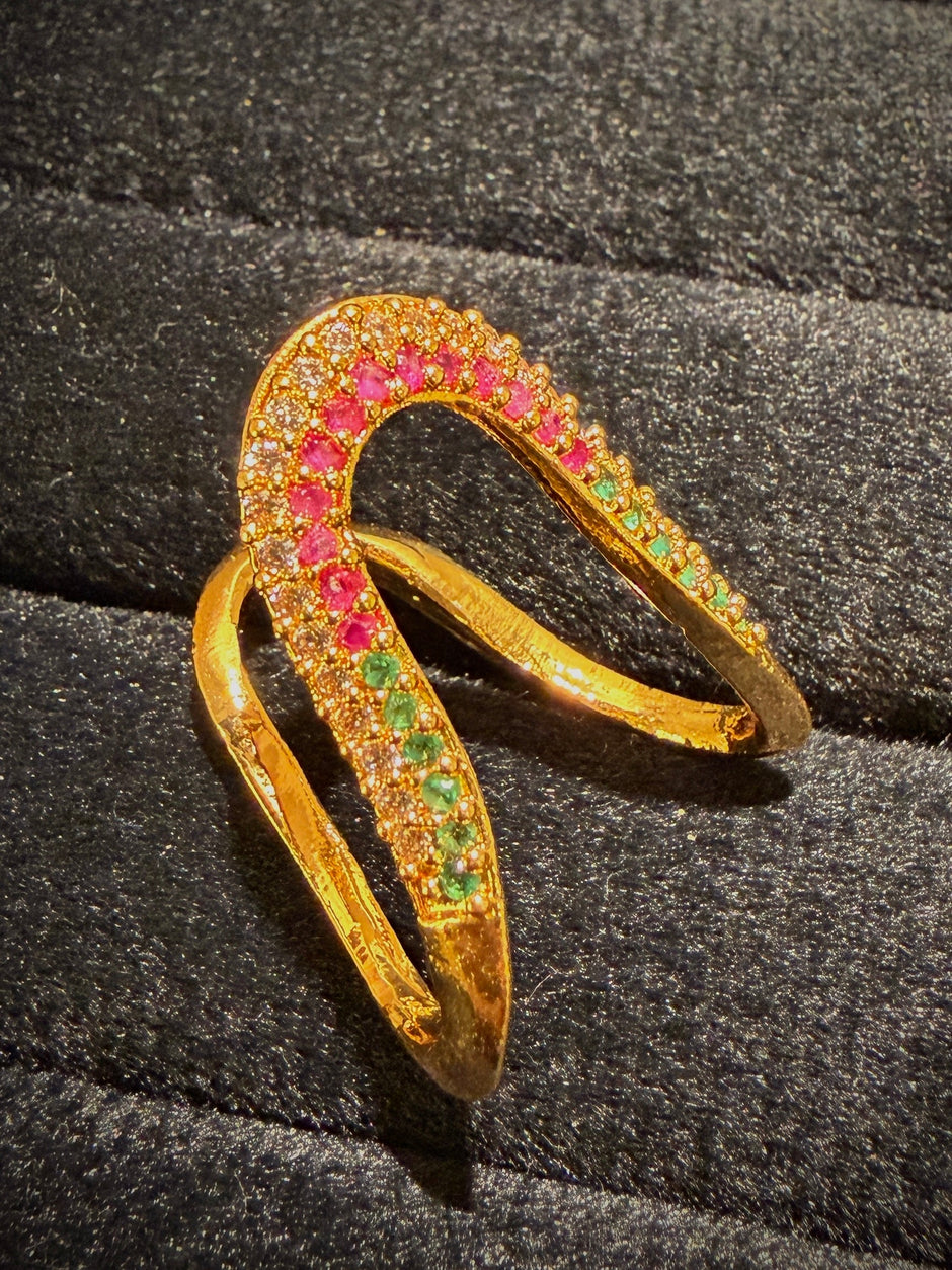 Elegant Curved Pavé Stone Ring