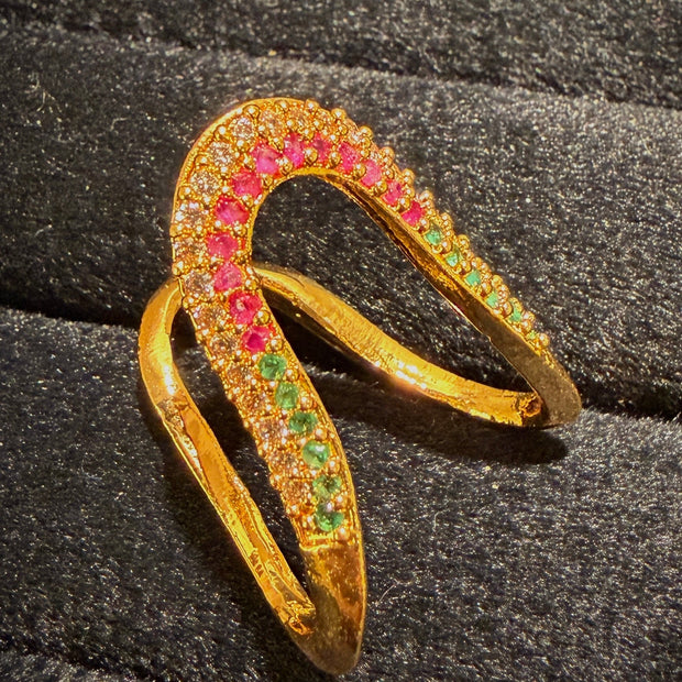 Elegant Curved Pavé Stone Ring