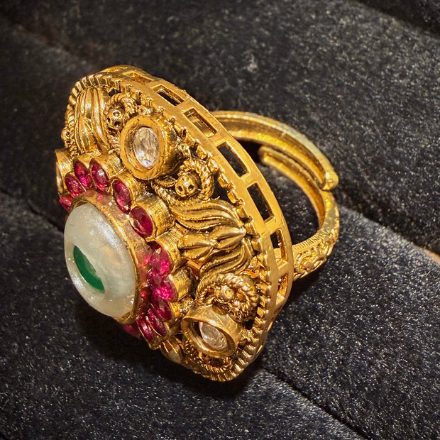 Vintage Floral Green & Red Stone Ring