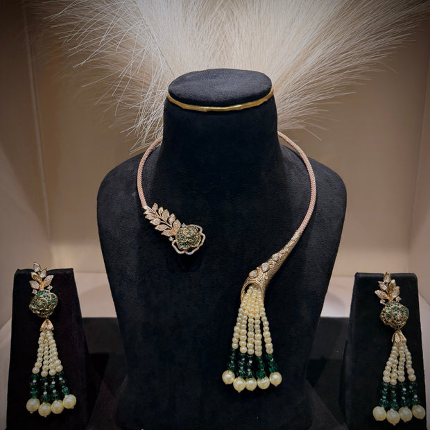 Luxe Pearl Tassel Rose Hasli Choker Set