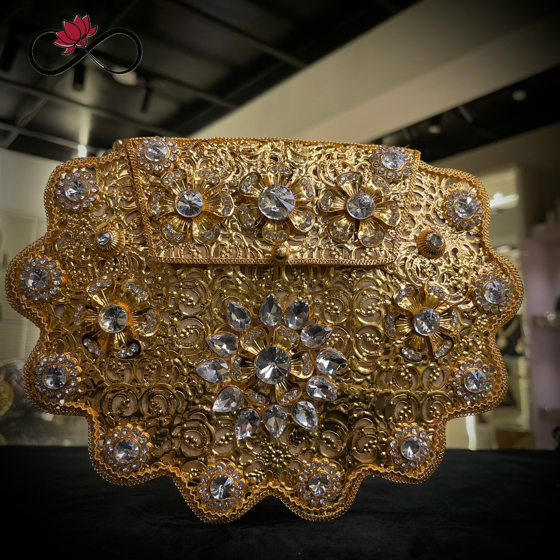 Grandeur Golden Vintage Handcrafted Brass Bag