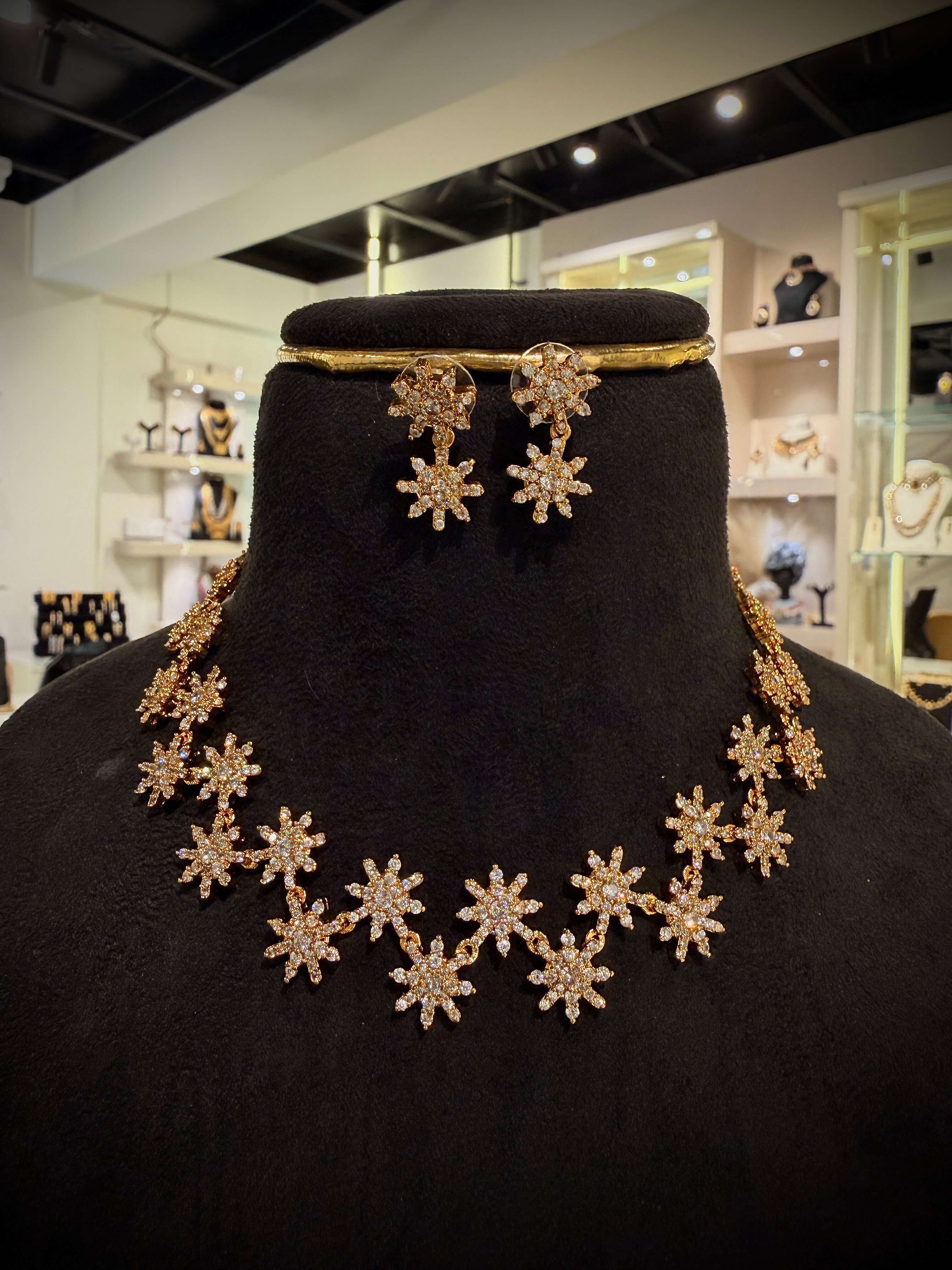 Star Floral Choker Necklace Set