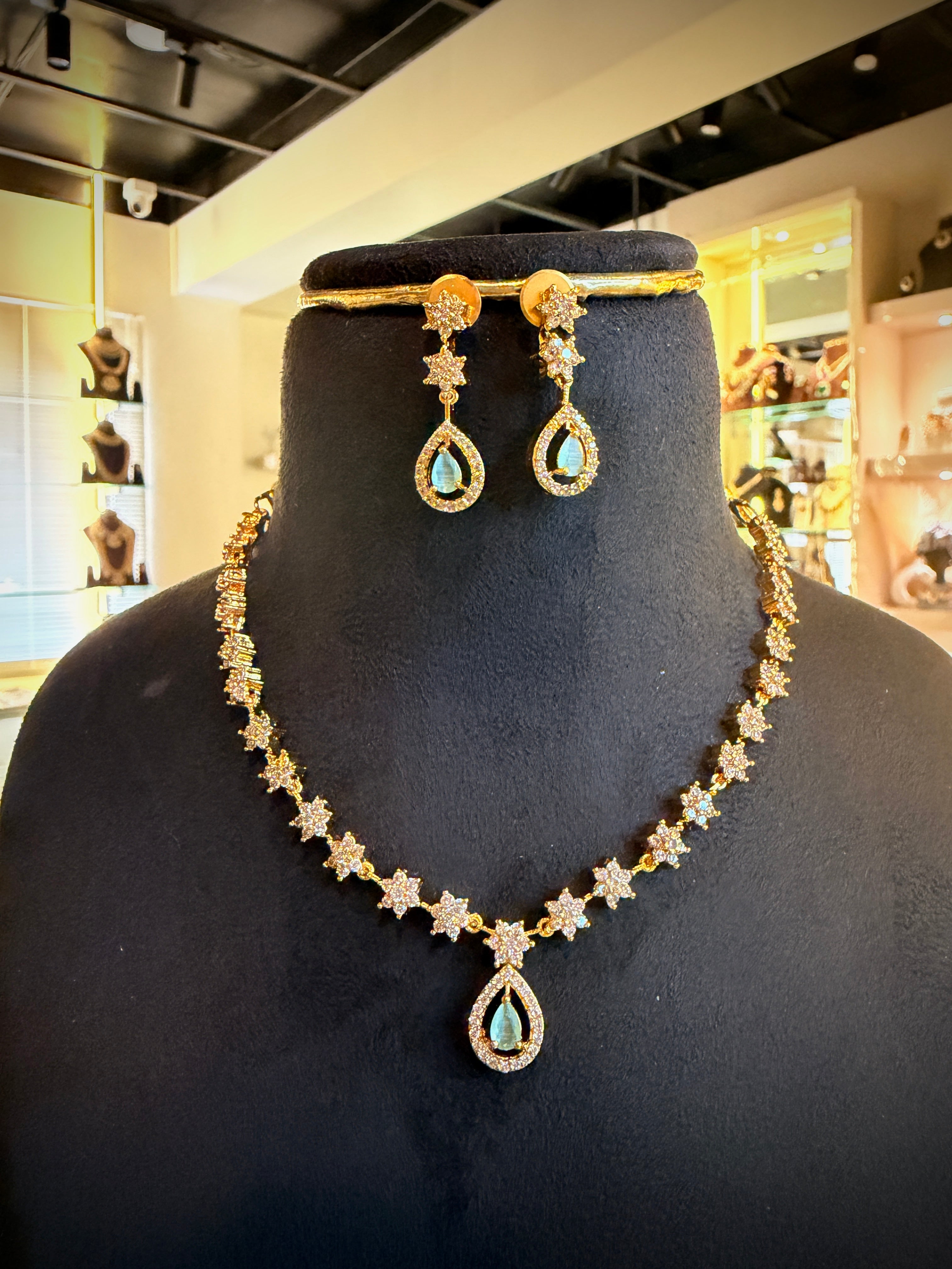 Mint Green Starburst Teardrop Necklace Set
