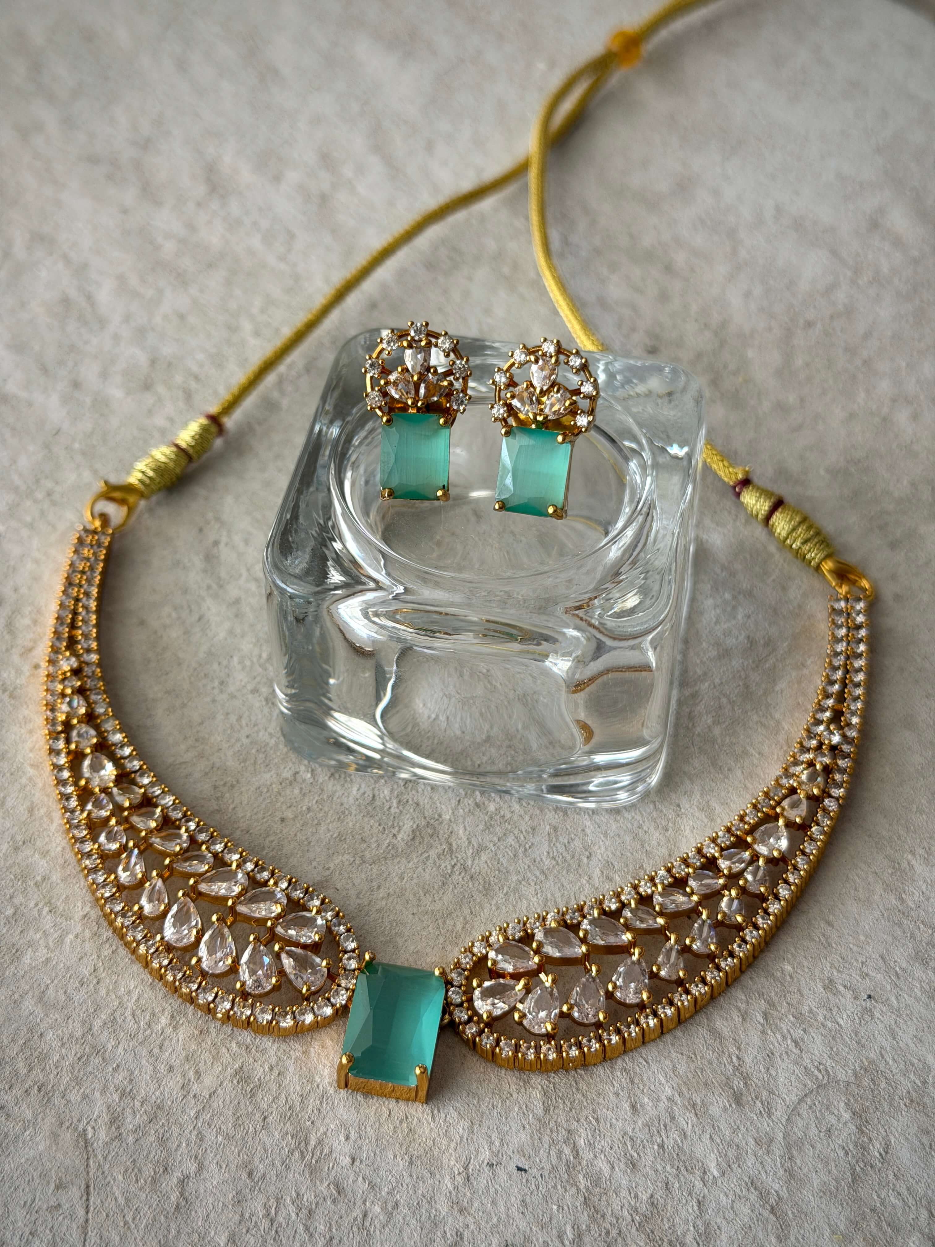 Center Stone Hasli Necklace Set