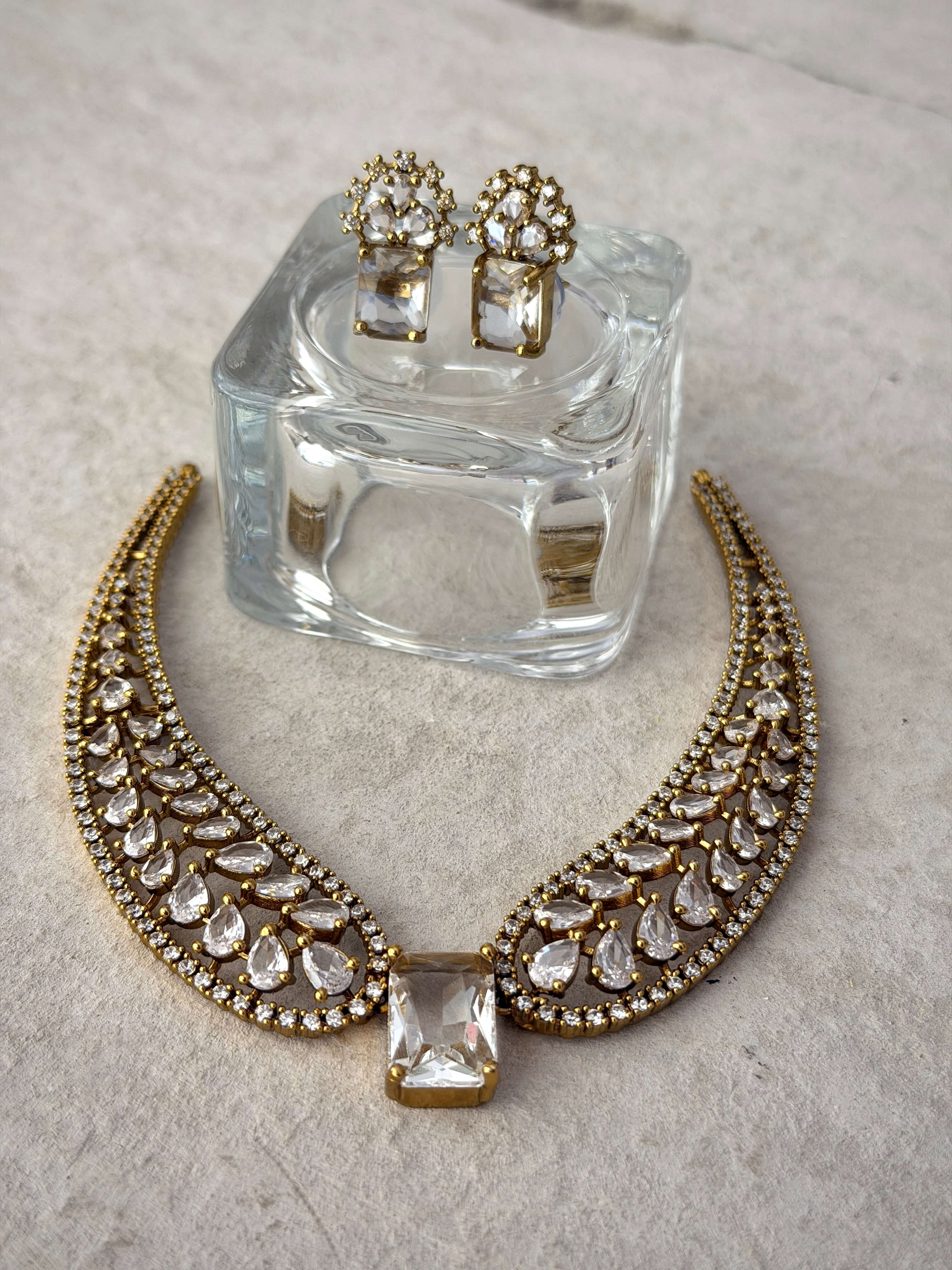 Center Stone Hasli Necklace Set