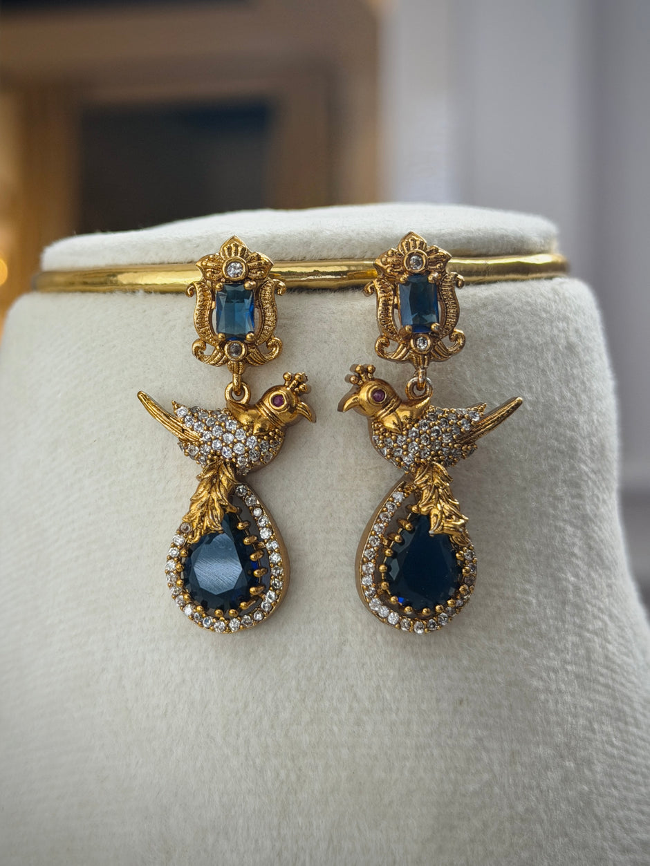 Elegant Peacock Motif Necklace Set