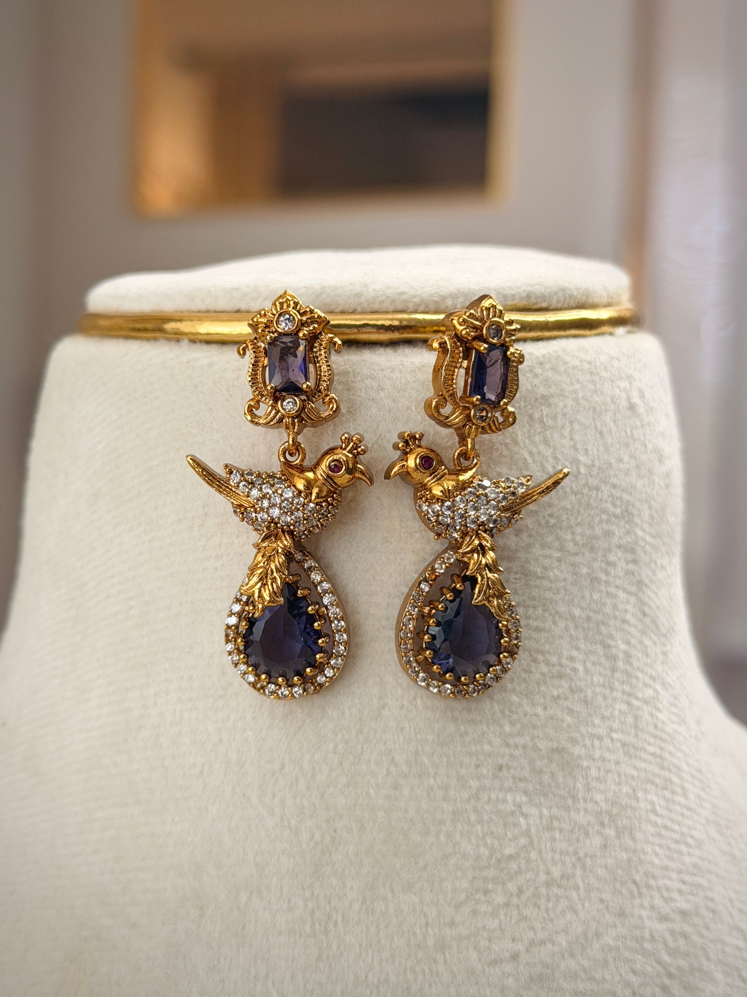 Elegant Peacock Motif Necklace Set