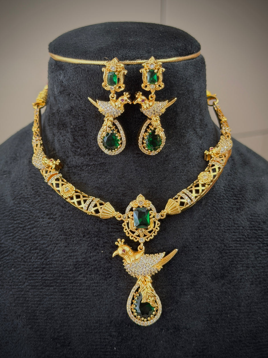 Elegant Peacock Motif Necklace Set