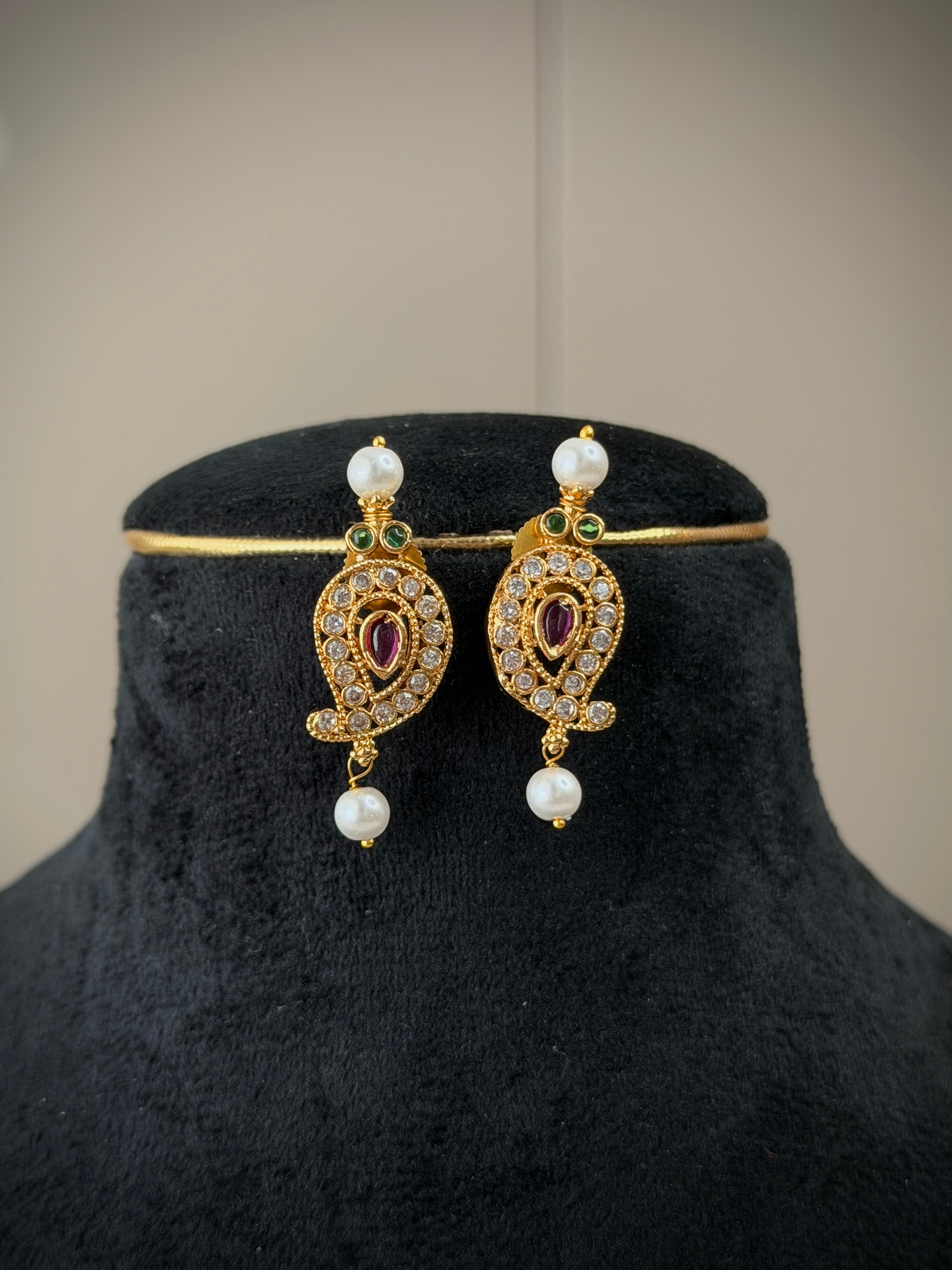 Royal Ruby Pearl Paisley Necklace Set