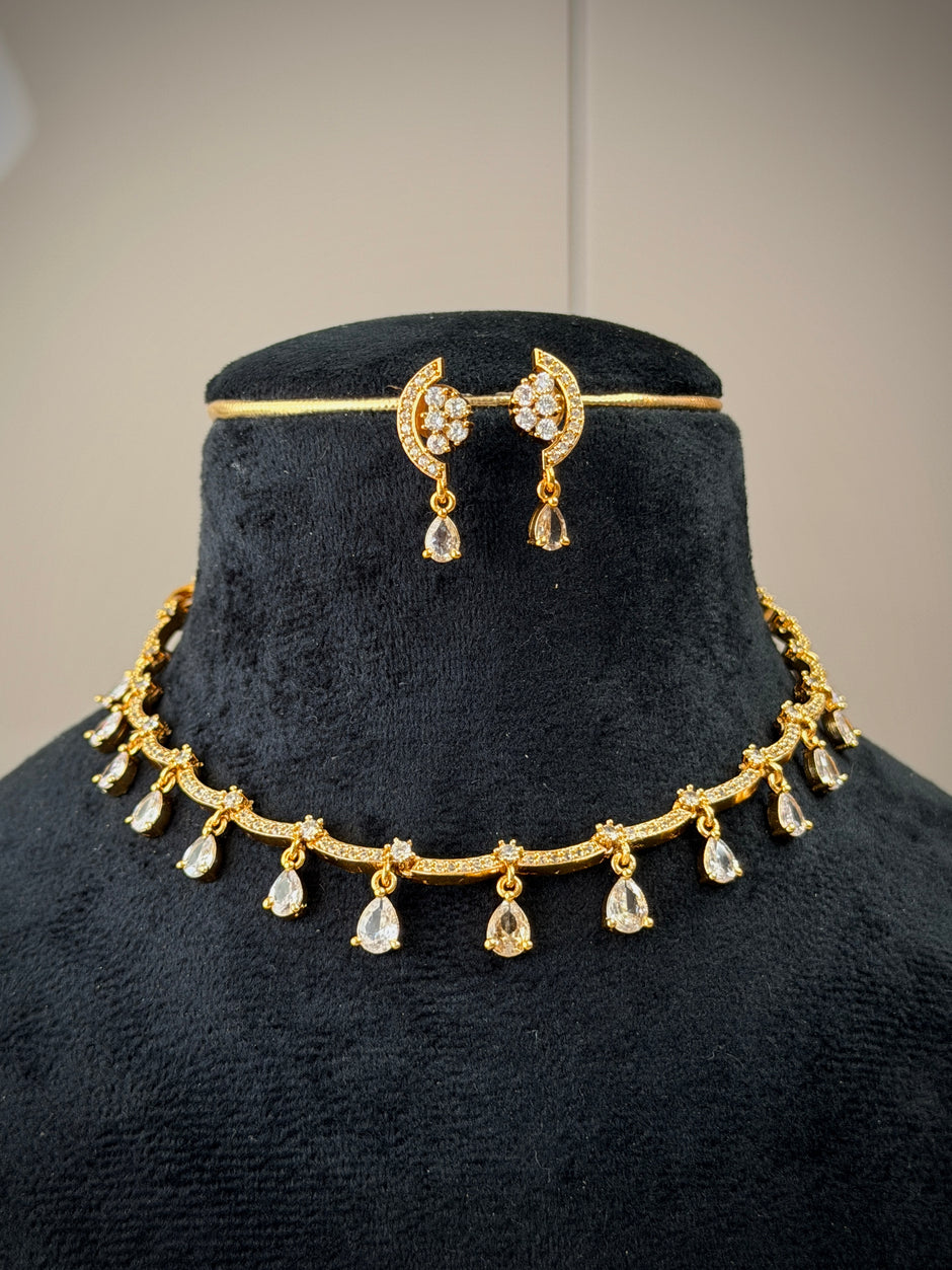 Tear Drop Stone Choker Necklace Set