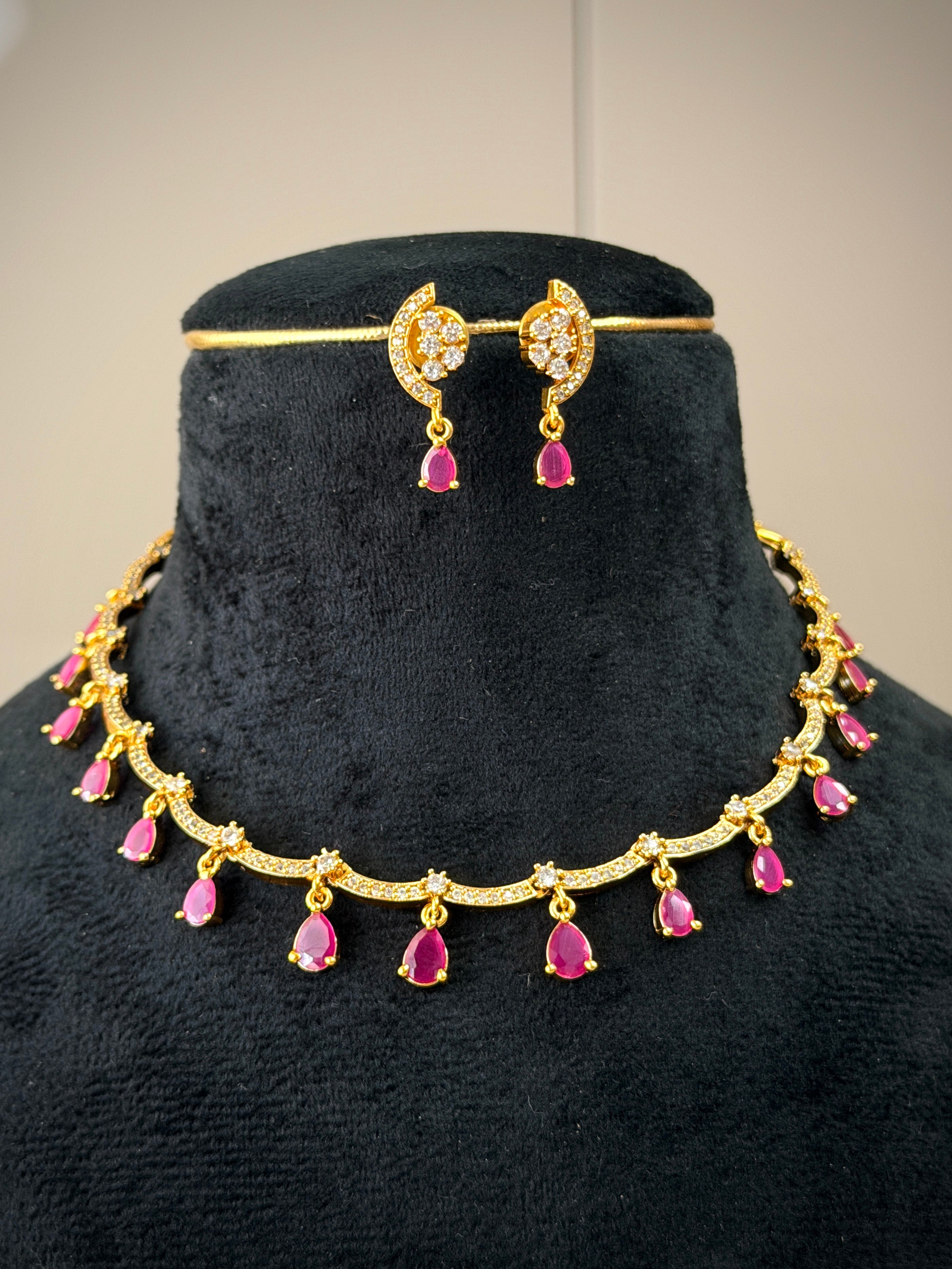 Tear Drop Stone Choker Necklace Set