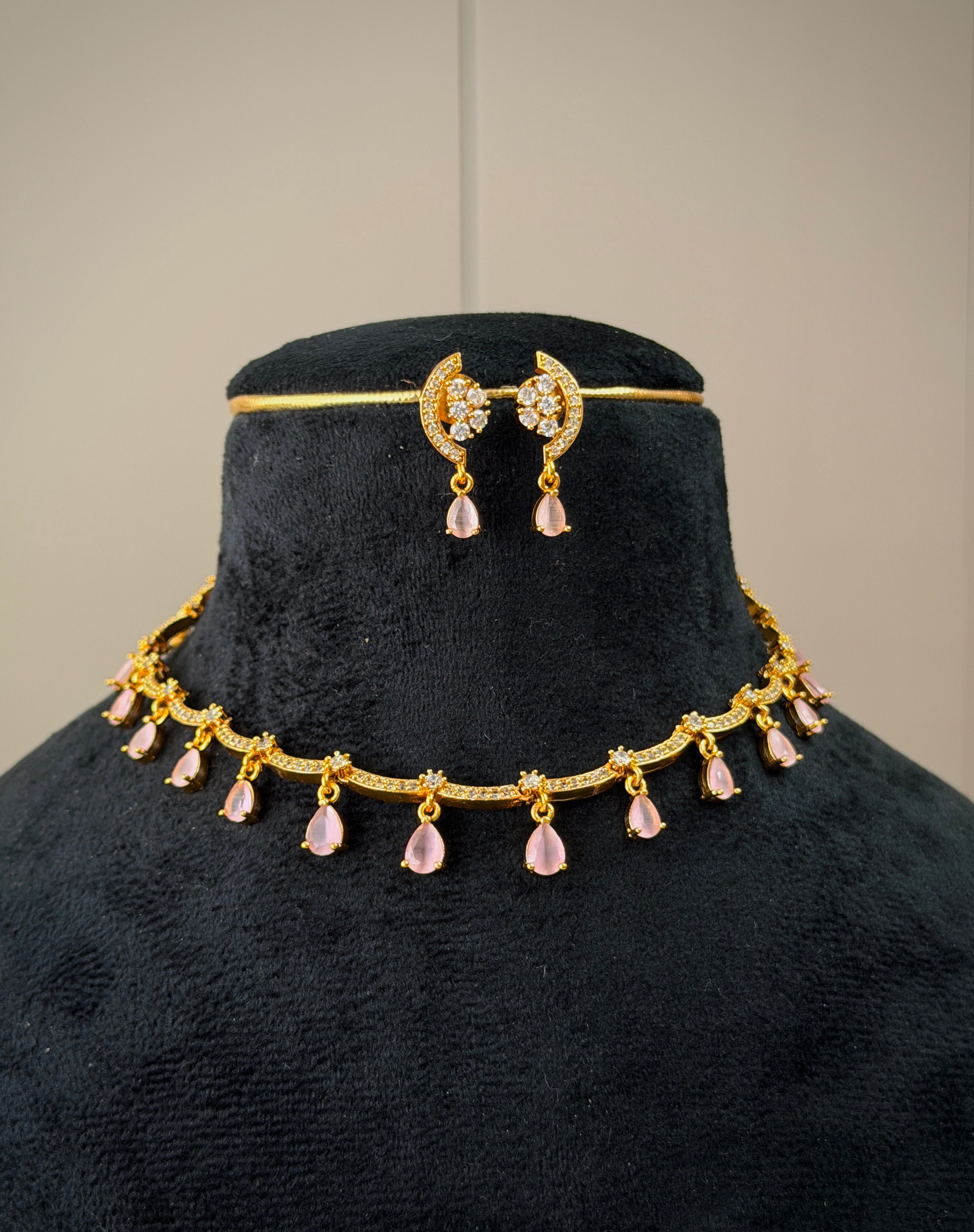 Tear Drop Stone Choker Necklace Set