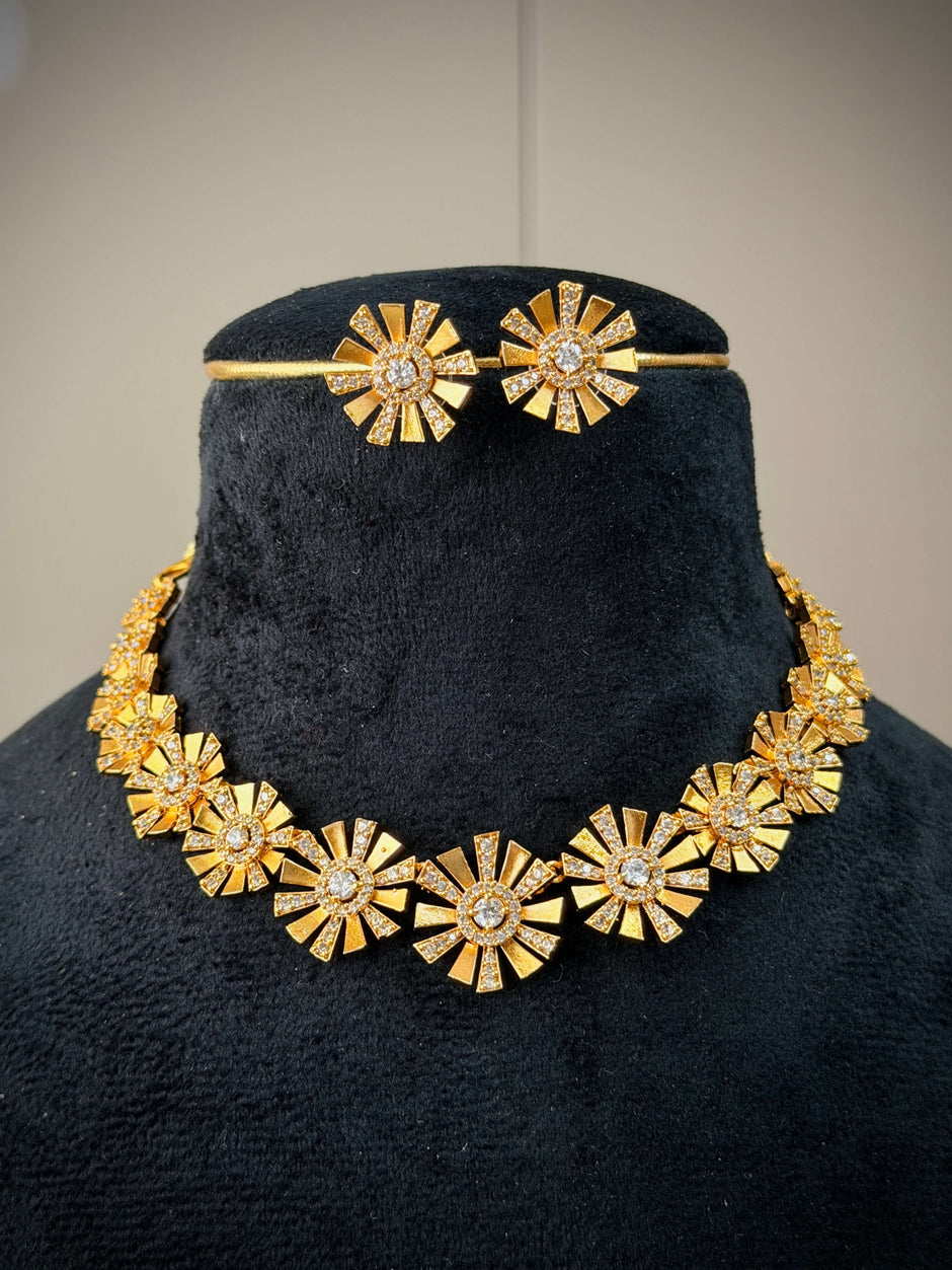 Golden Flower Sunburst Necklace Set