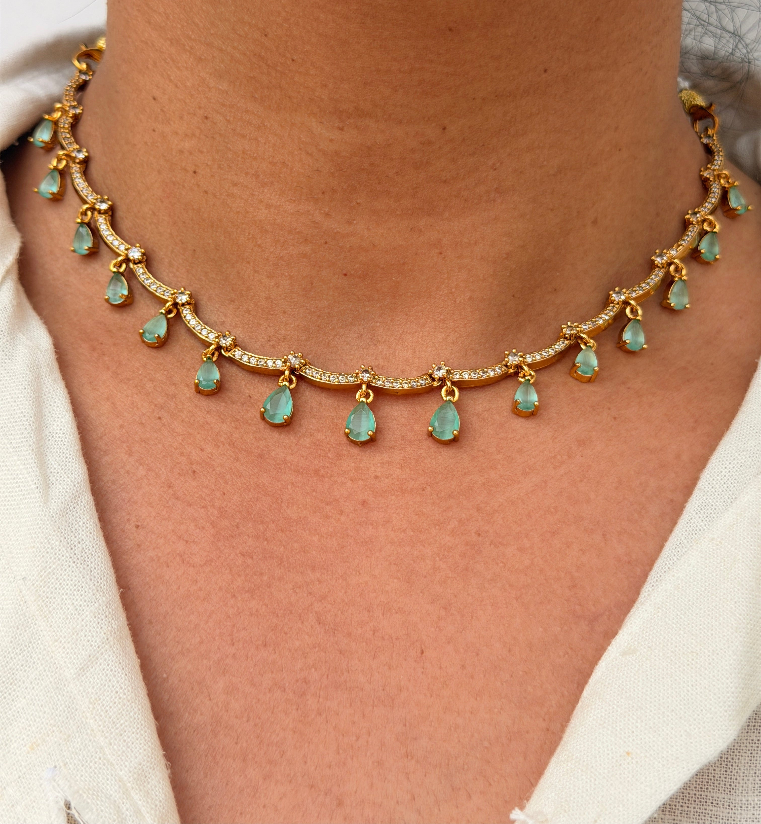 Tear Drop Stone Choker Necklace Set