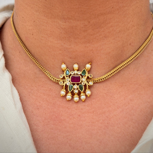 Elegant Ruby Green Pearl Choker Necklace Set