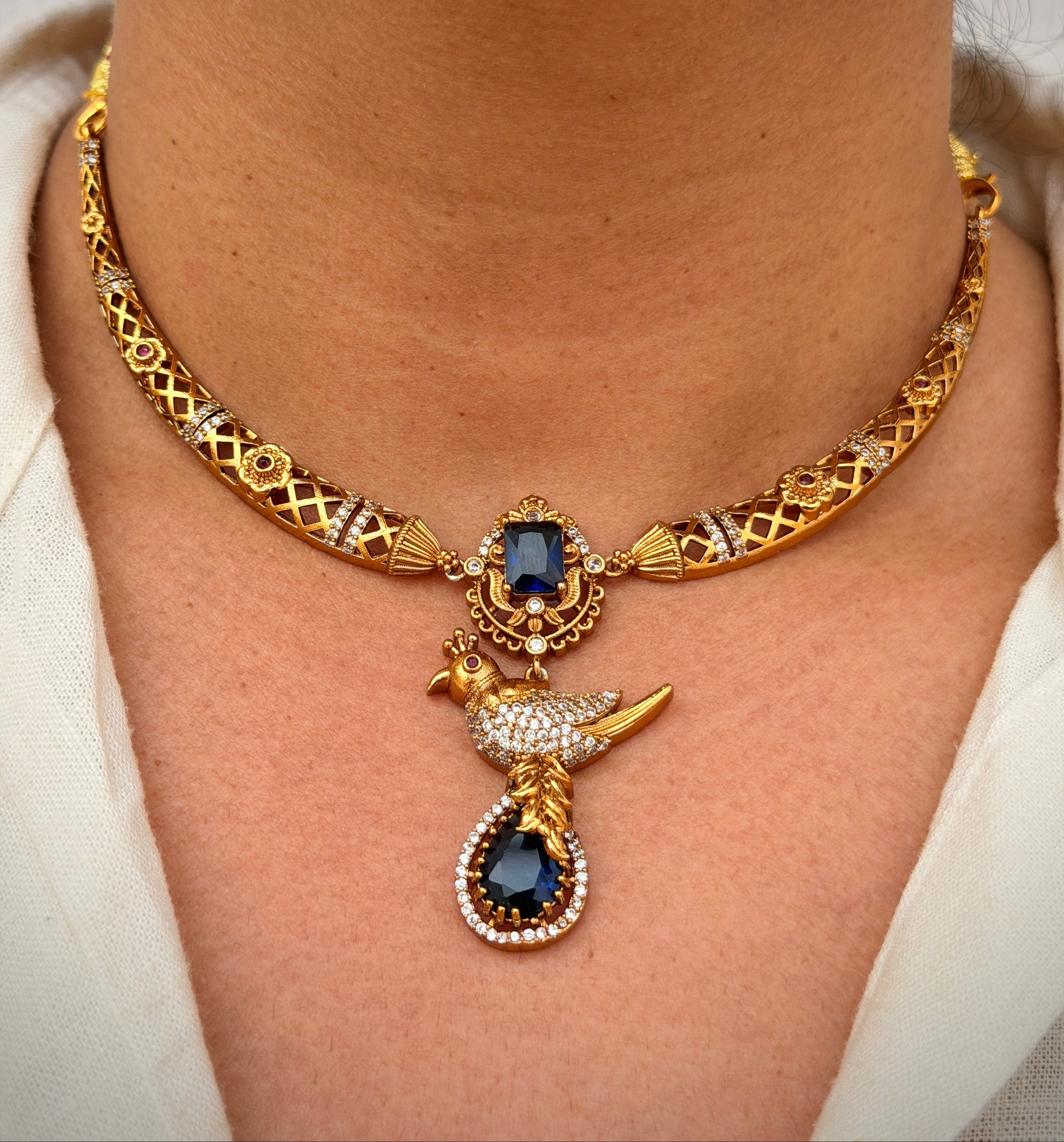 Elegant Peacock Motif Necklace Set
