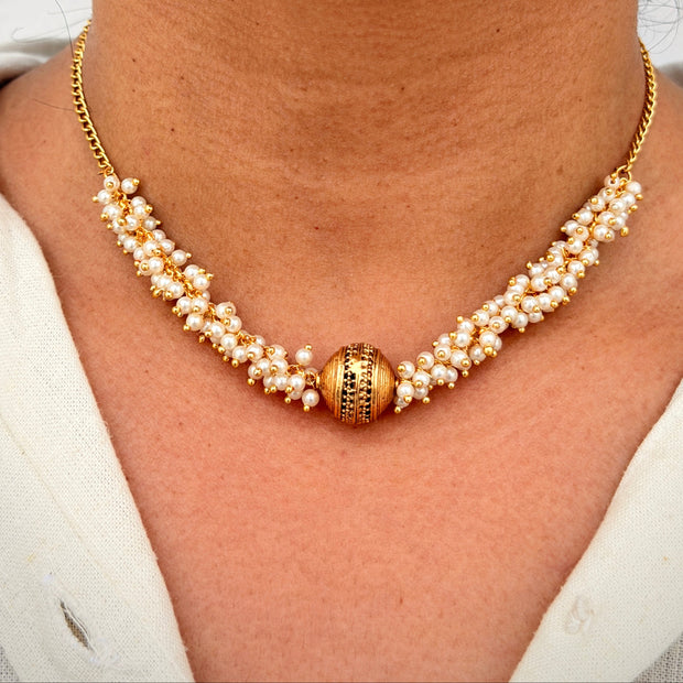 Clustered Pearl Necklace Set