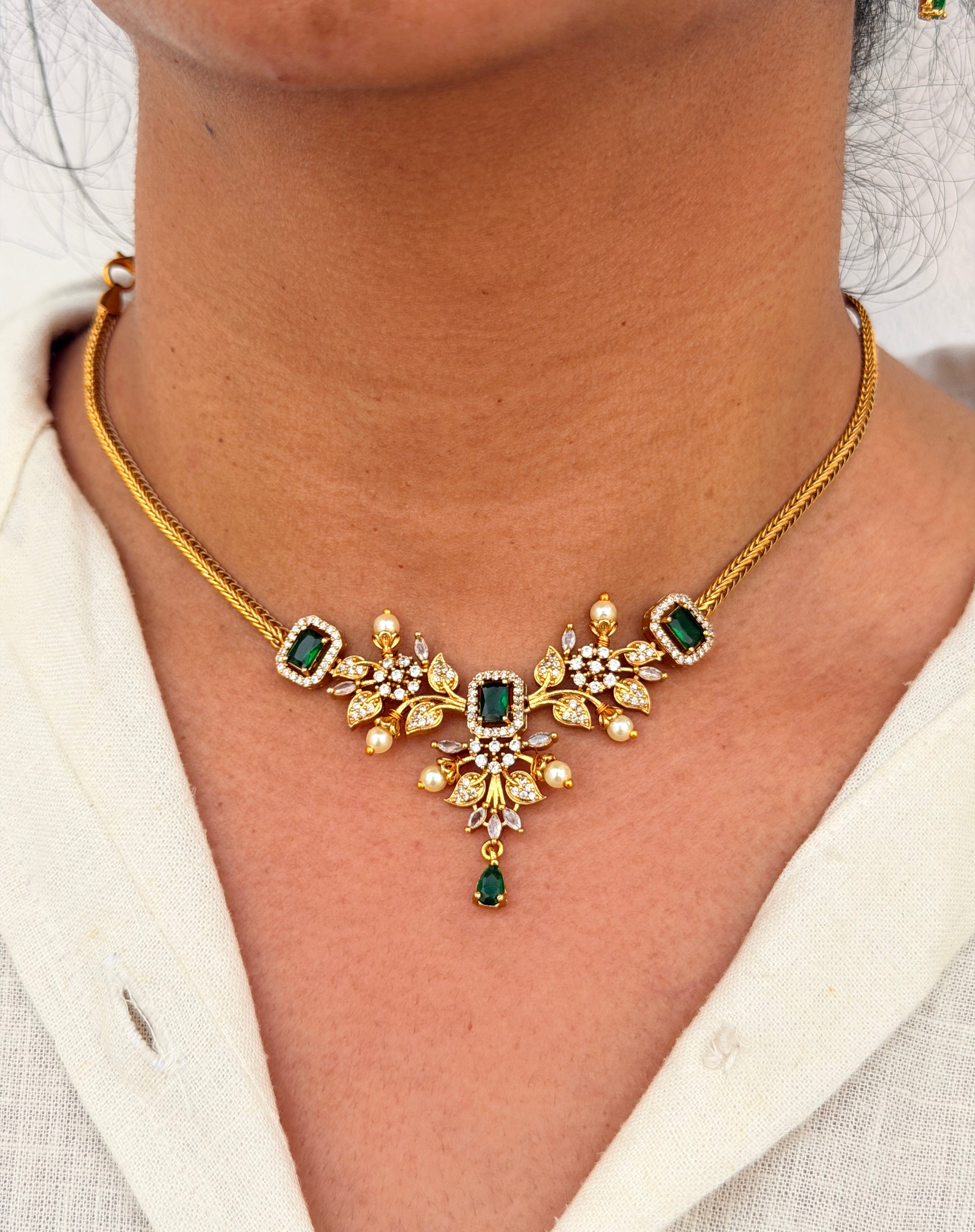 Elegant Luxe Stone Floral Necklace Set