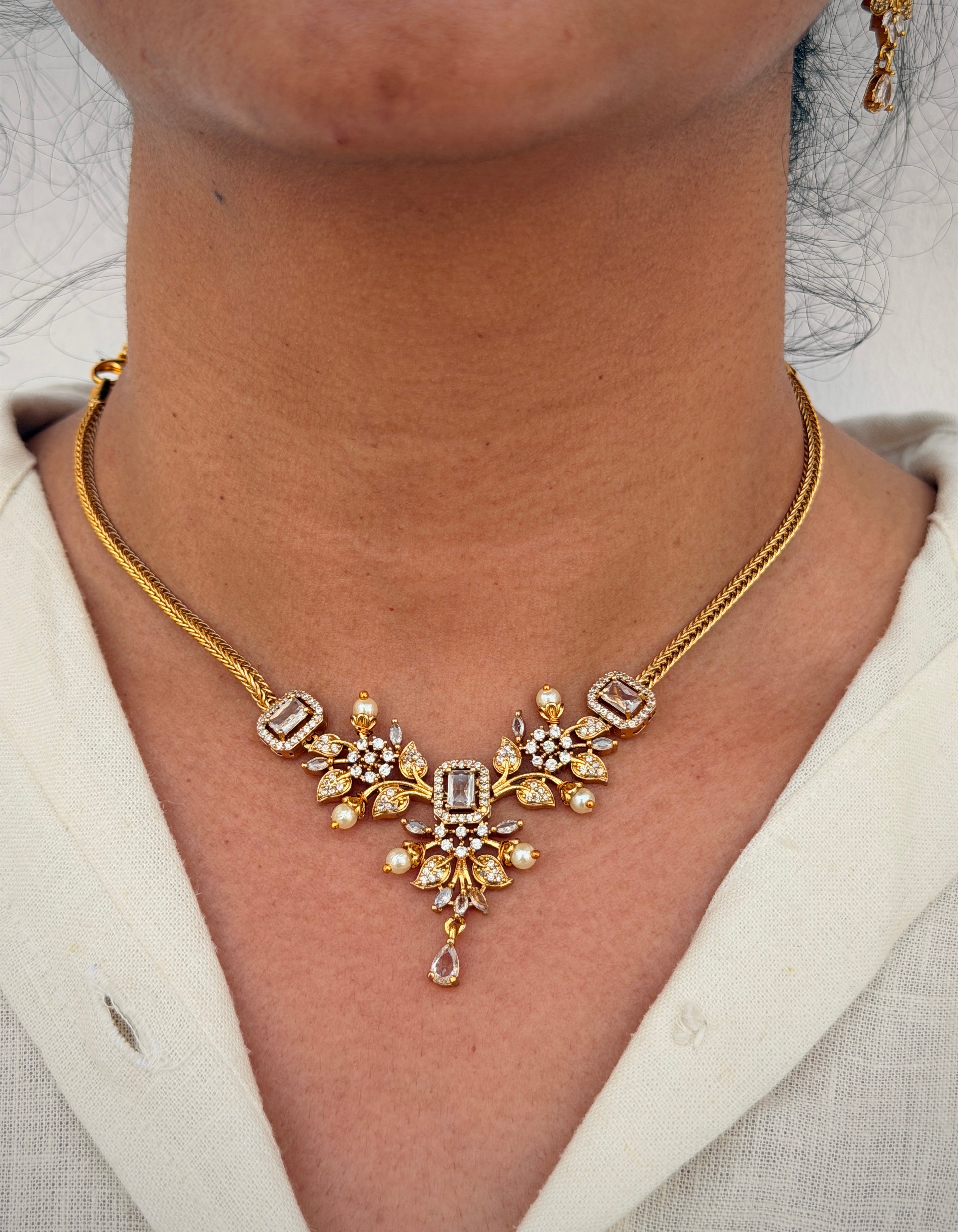 Elegant Luxe Stone Floral Necklace Set