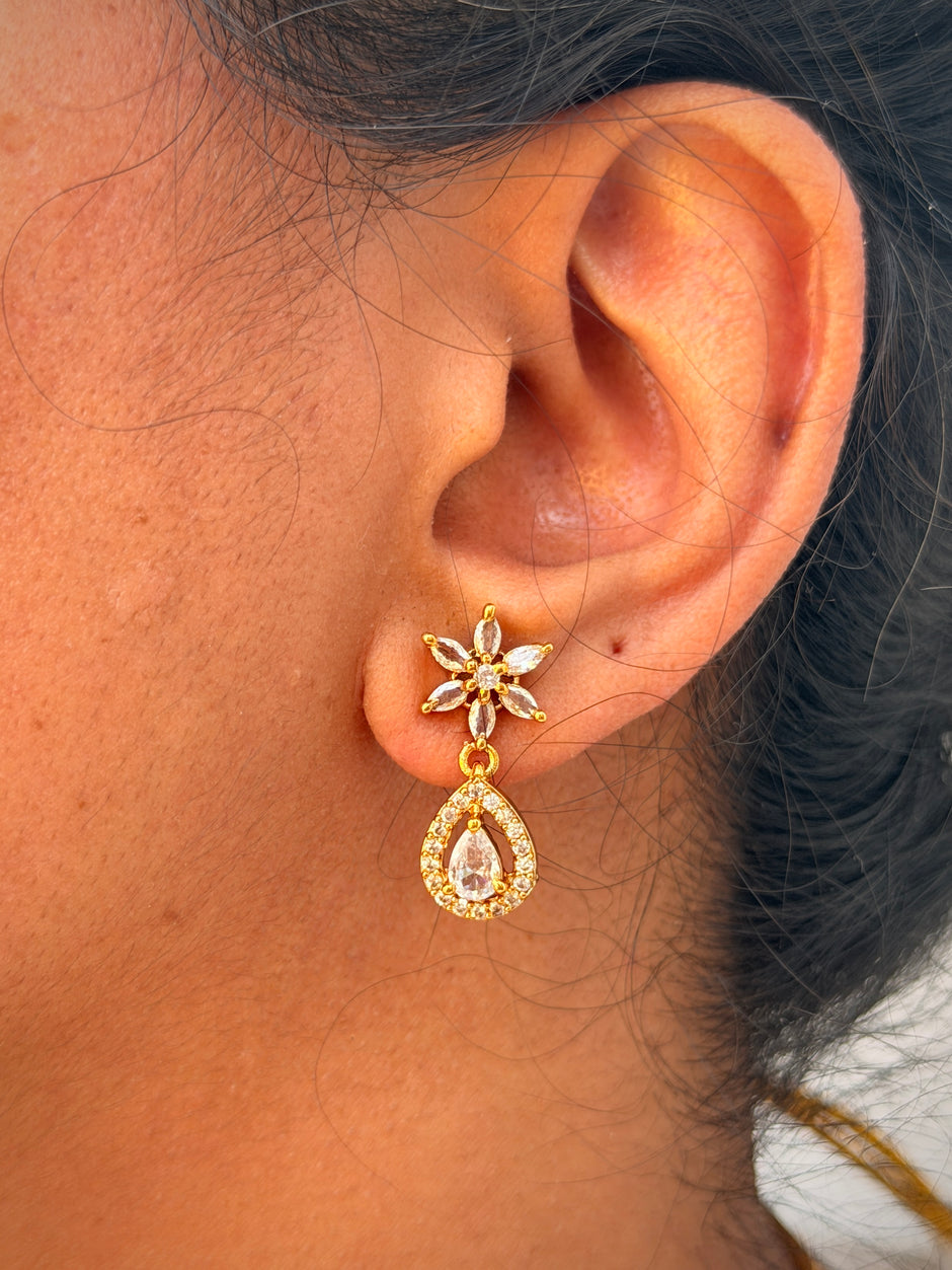 Elegant CZ Teardrop Necklace Set