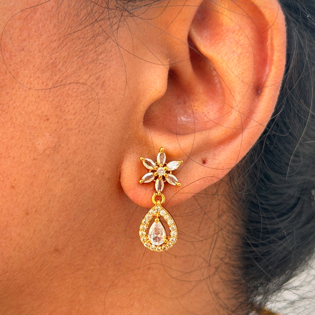 Elegant CZ Teardrop Necklace Set