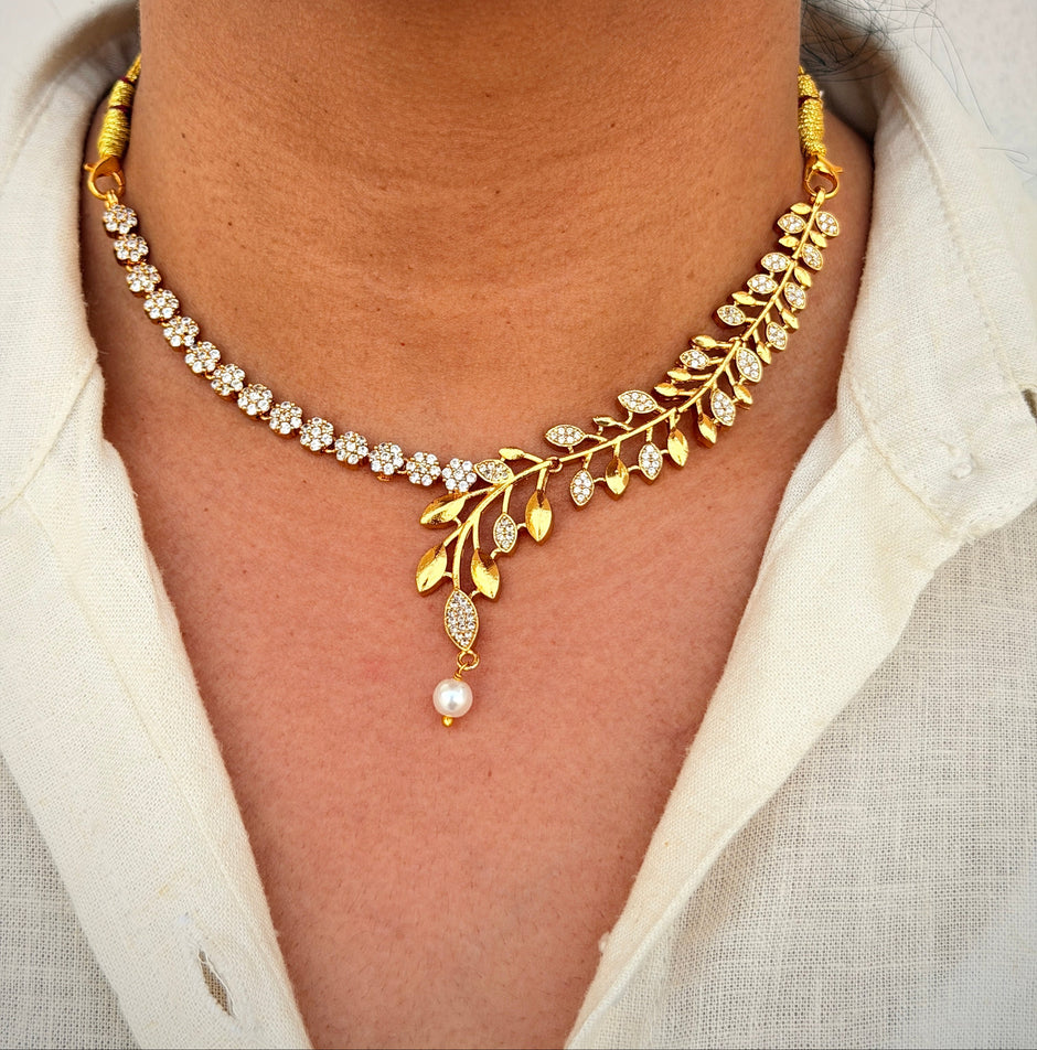 Classic Pearl Leaf Choker Necklace Set