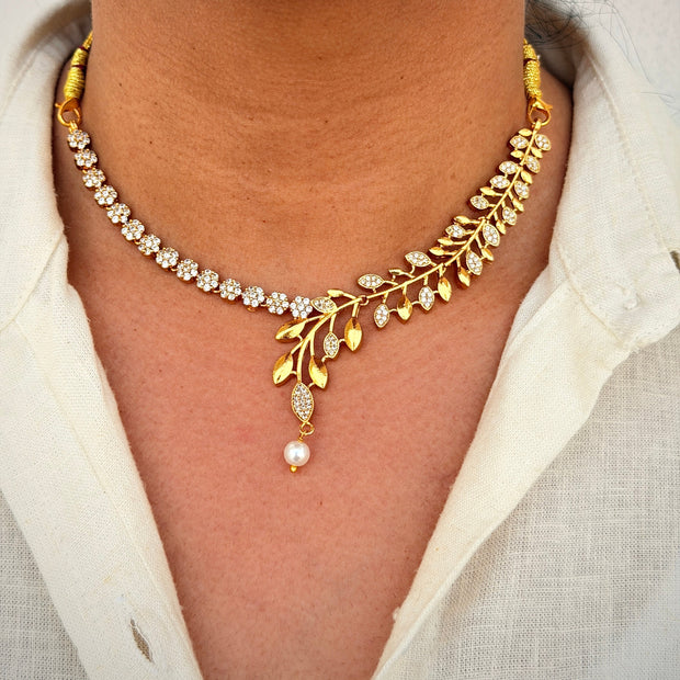 Classic Pearl Leaf Choker Necklace Set