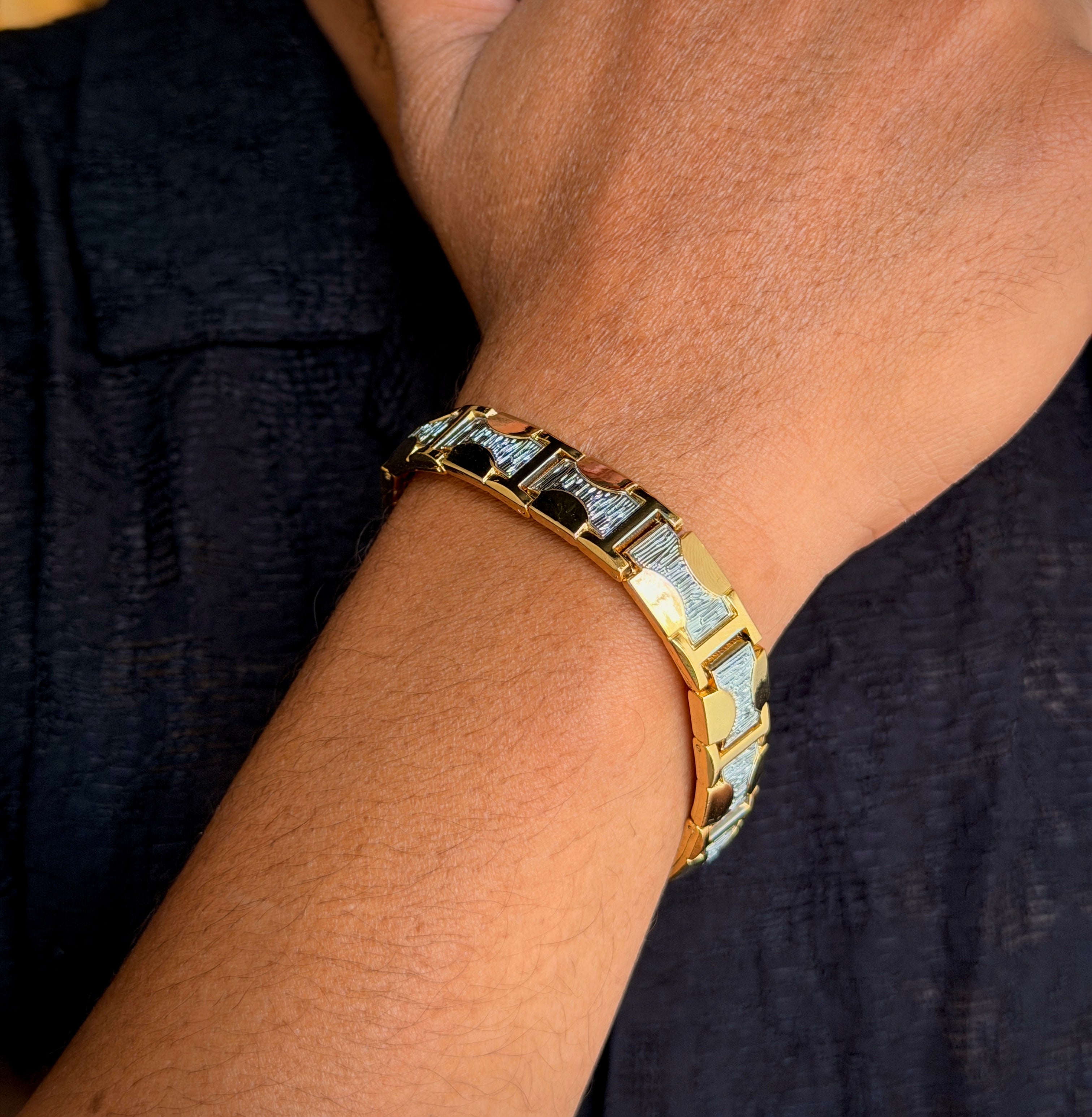 Premium Textured Dual‑Tone Men's Bracelet