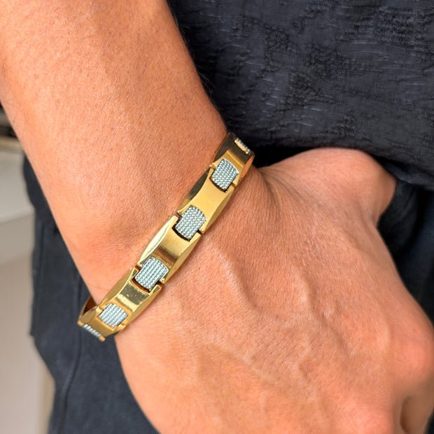 Elegant Textured Dual‑Tone Men's Chain Bracelet