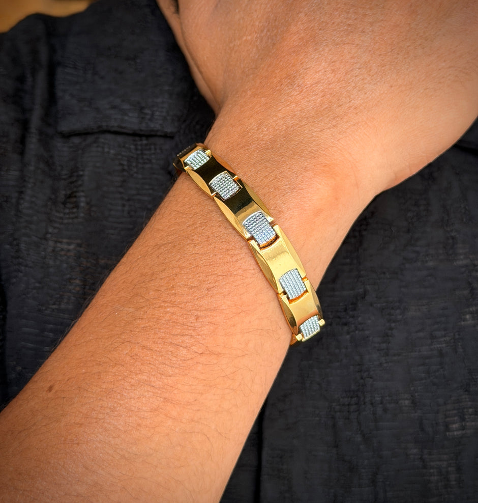 Elegant Textured Dual‑Tone Men's Chain Bracelet