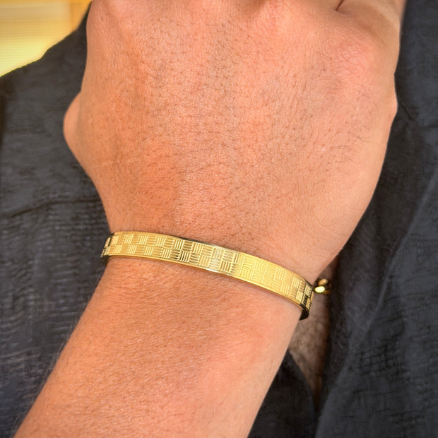 Men's Gold Checkered Pattern Kada Bracelet