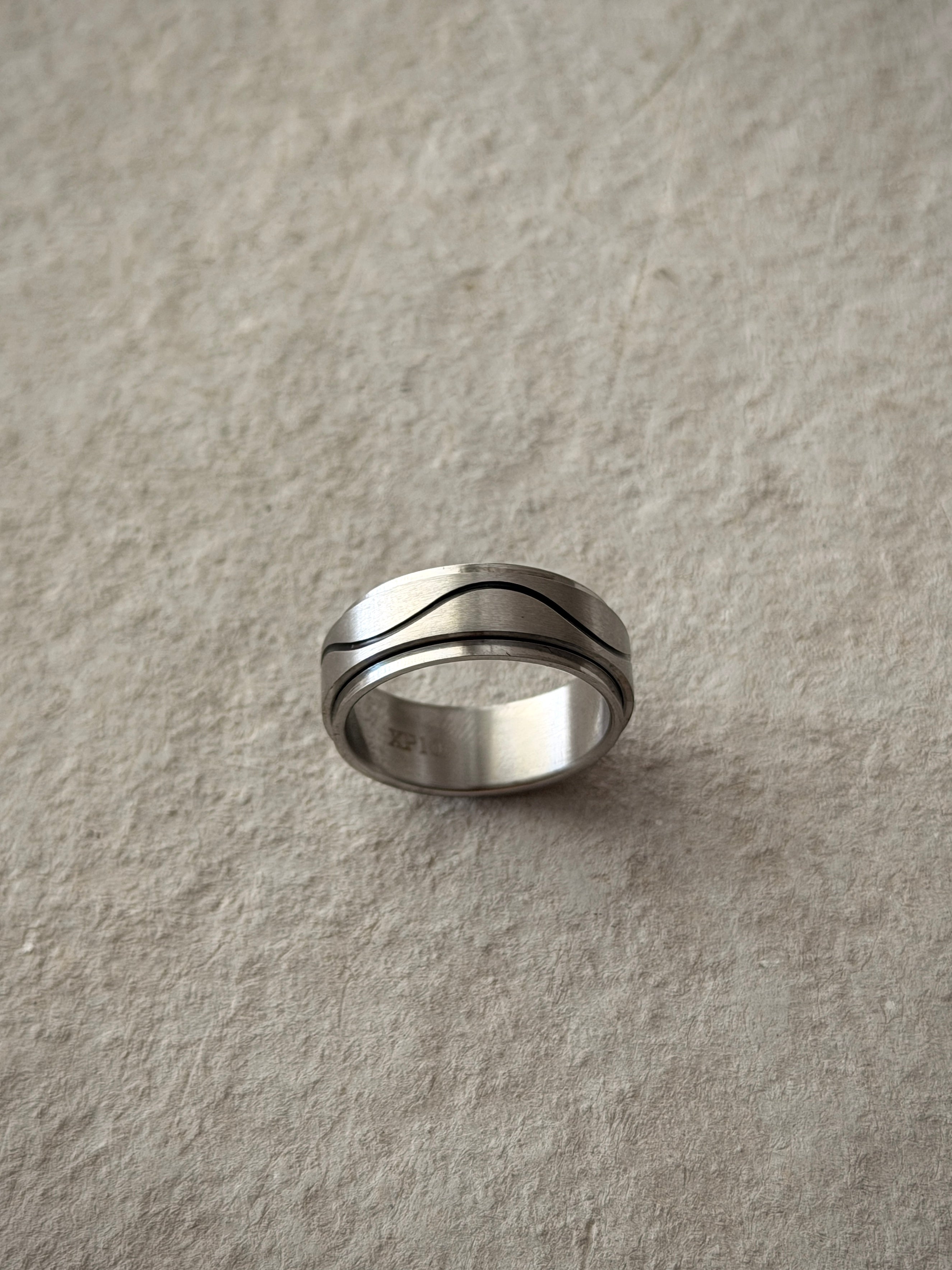 Men's Wave Band Ring