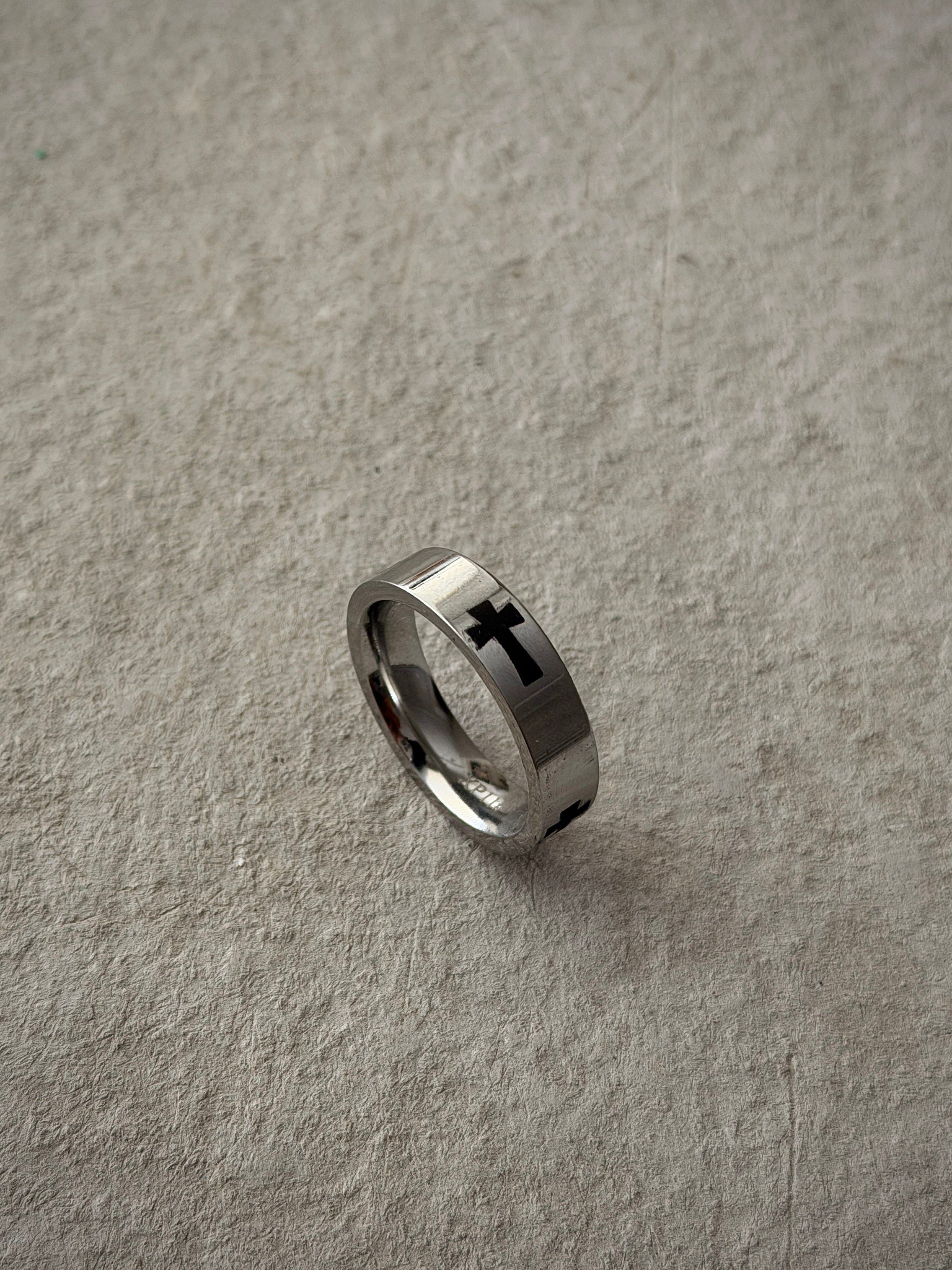 Men's Silver Cross Engraved Ring