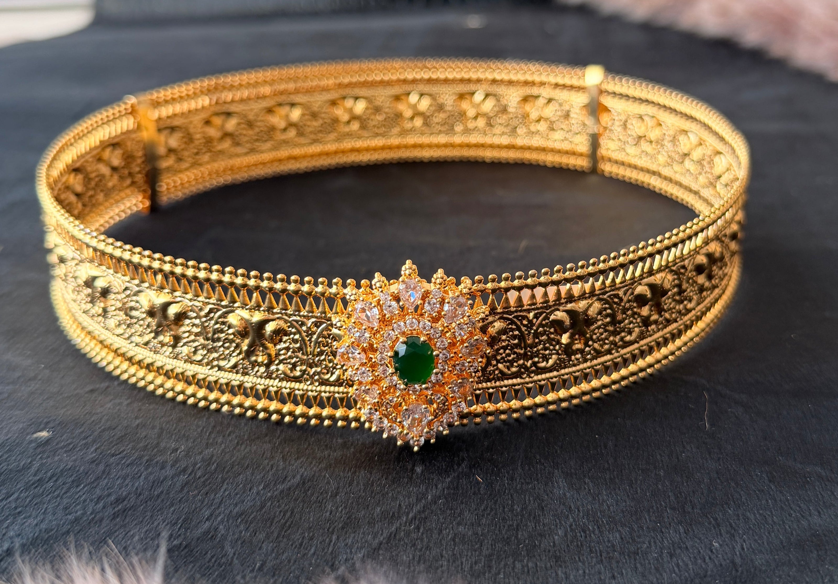 Antique Green Stone Adjustable Kid's Waist Belt / Vaddanam