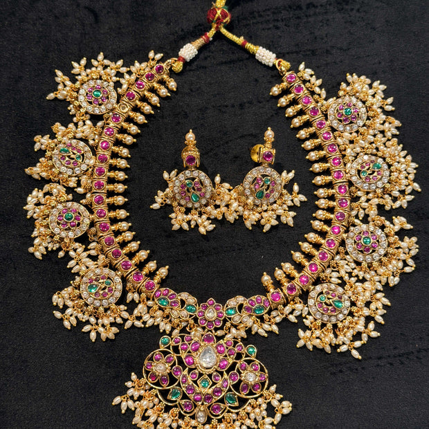 Guttapusalu Grand Choker Necklace Set