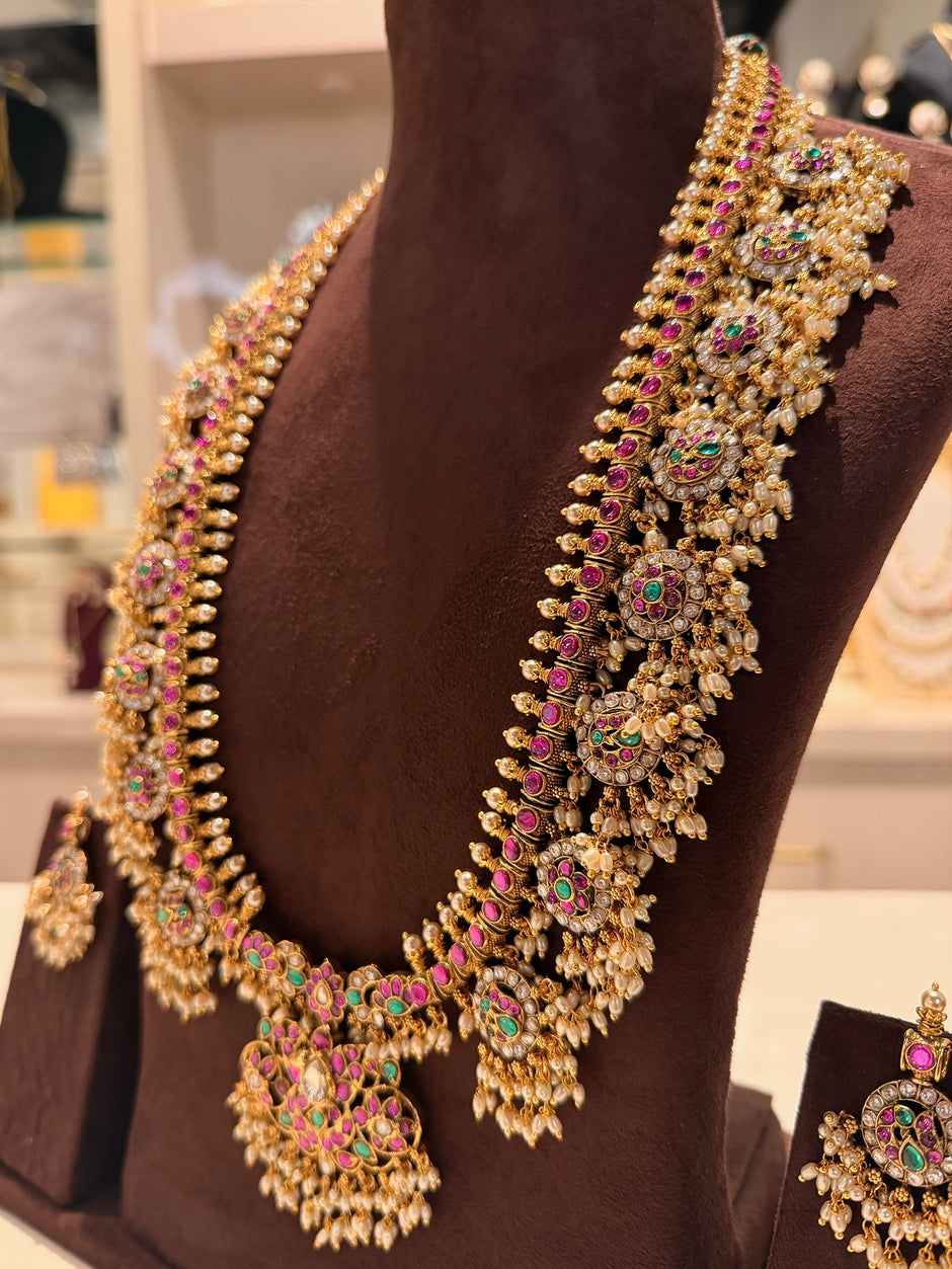Guttapusalu Grand Long Necklace Set