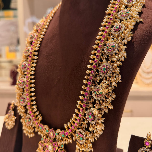 Guttapusalu Grand Long Necklace Set