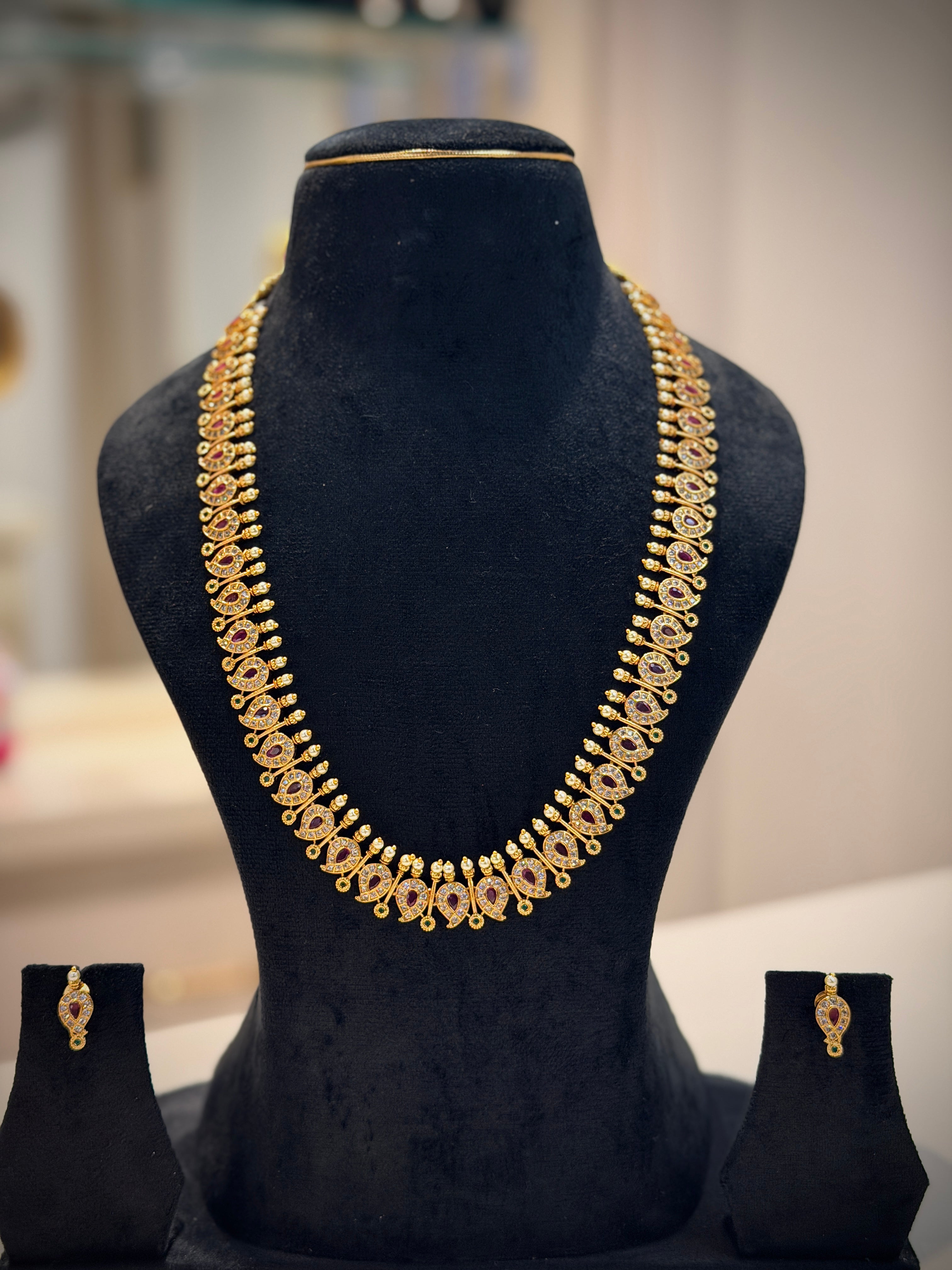 Ruby‑Emerald Mango Long Necklace Set