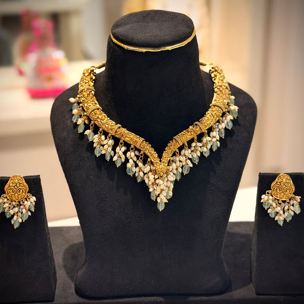 Carved with Bead & Jade Drops Hasli Necklace Set