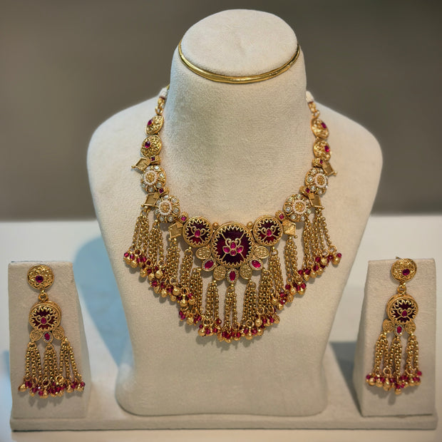 Rajwadi Red Stone Gungroo Choker Necklace Set