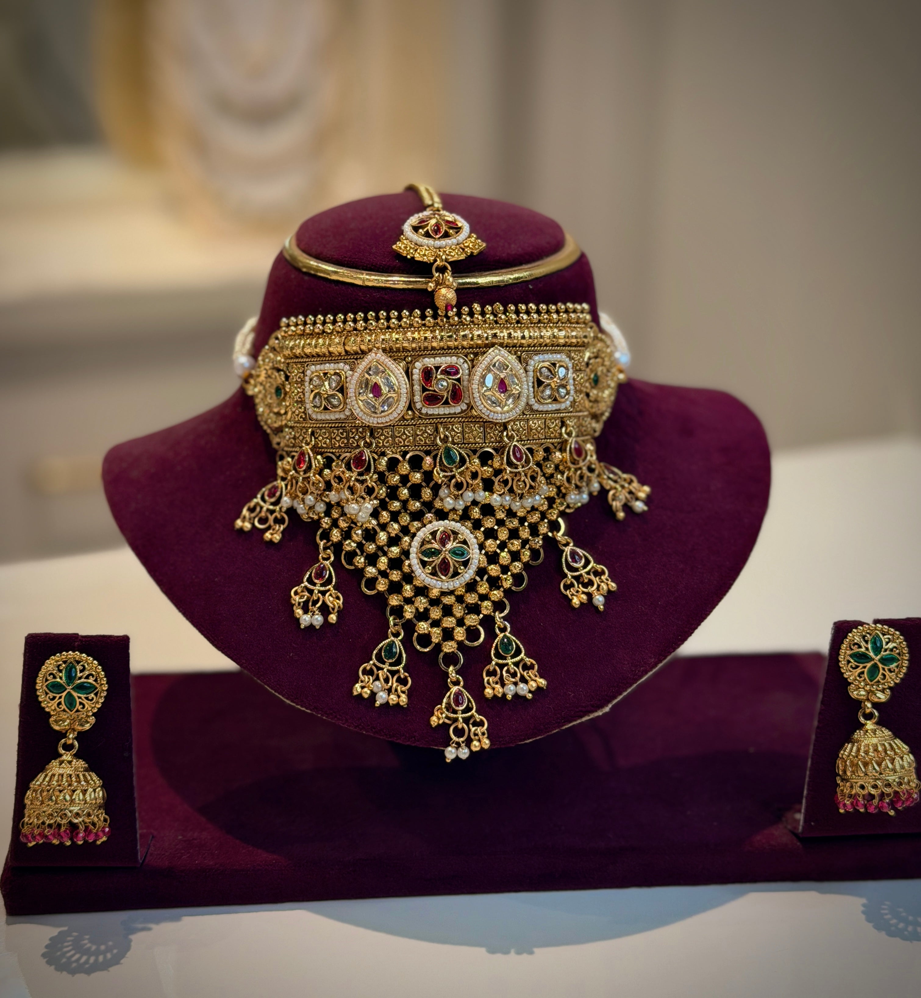 Pachi Kundan Netted Choker Necklace Set (with Maag Tikka)